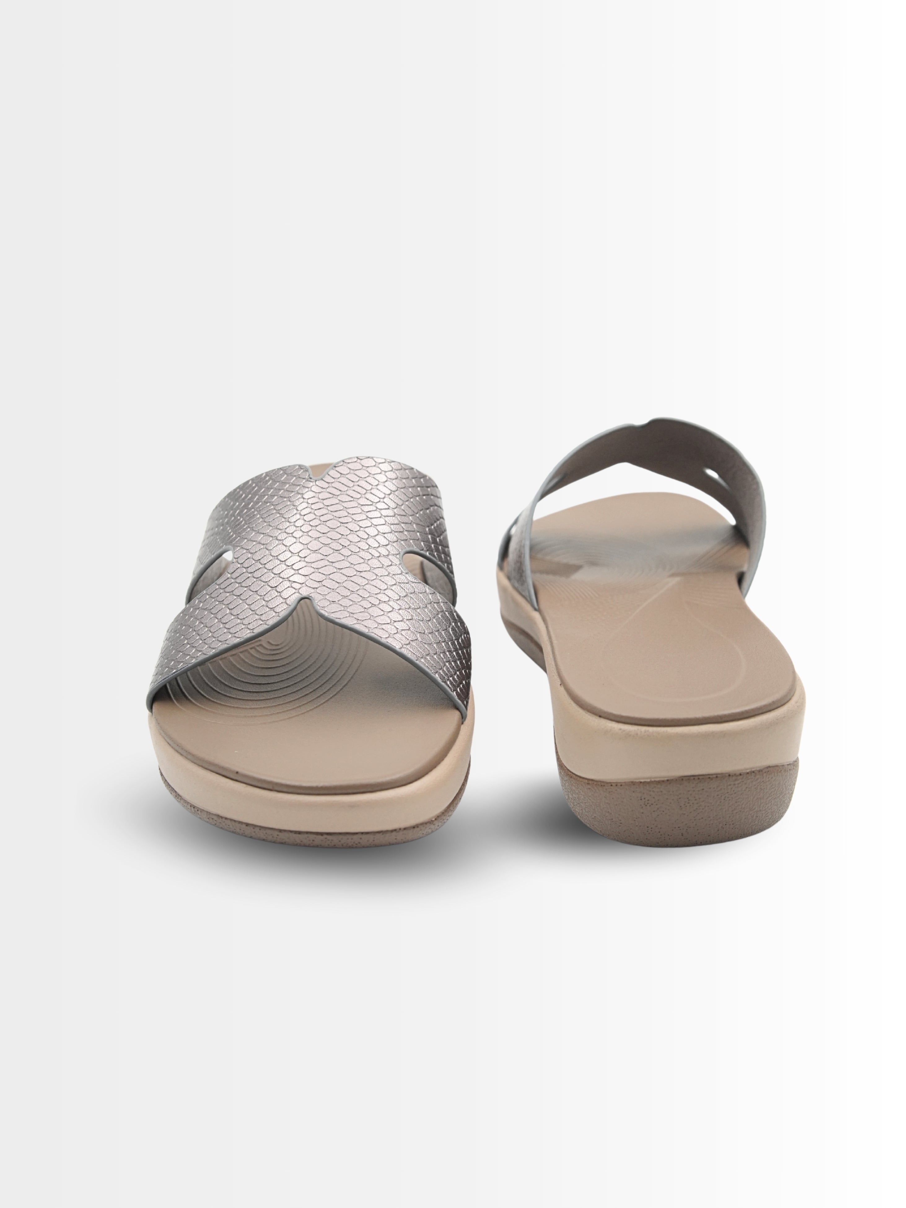 Fergie Cushioned Sliders