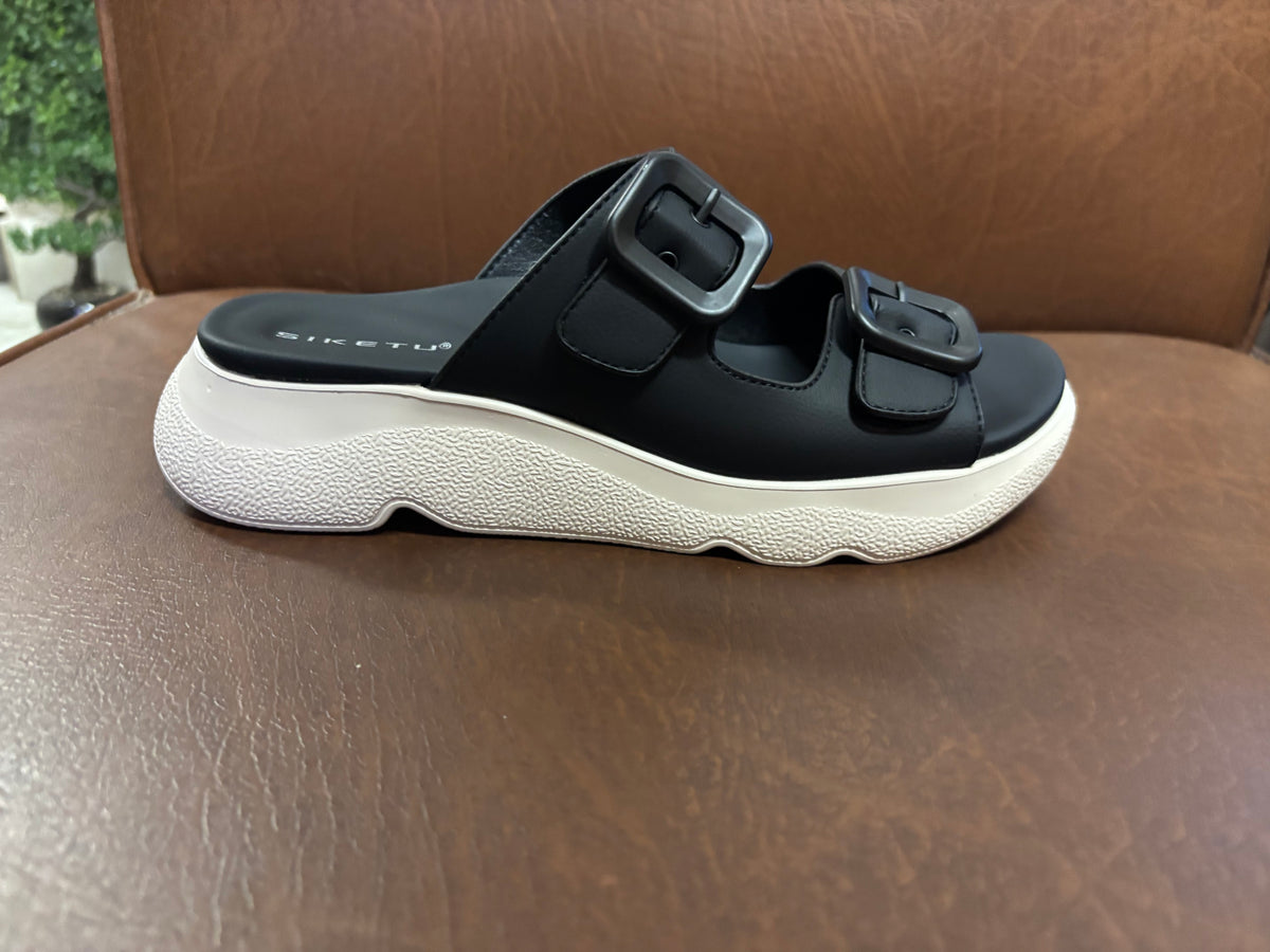 Suzy Lite Comfort Chunky Summer Slippers in Black - The Heels India