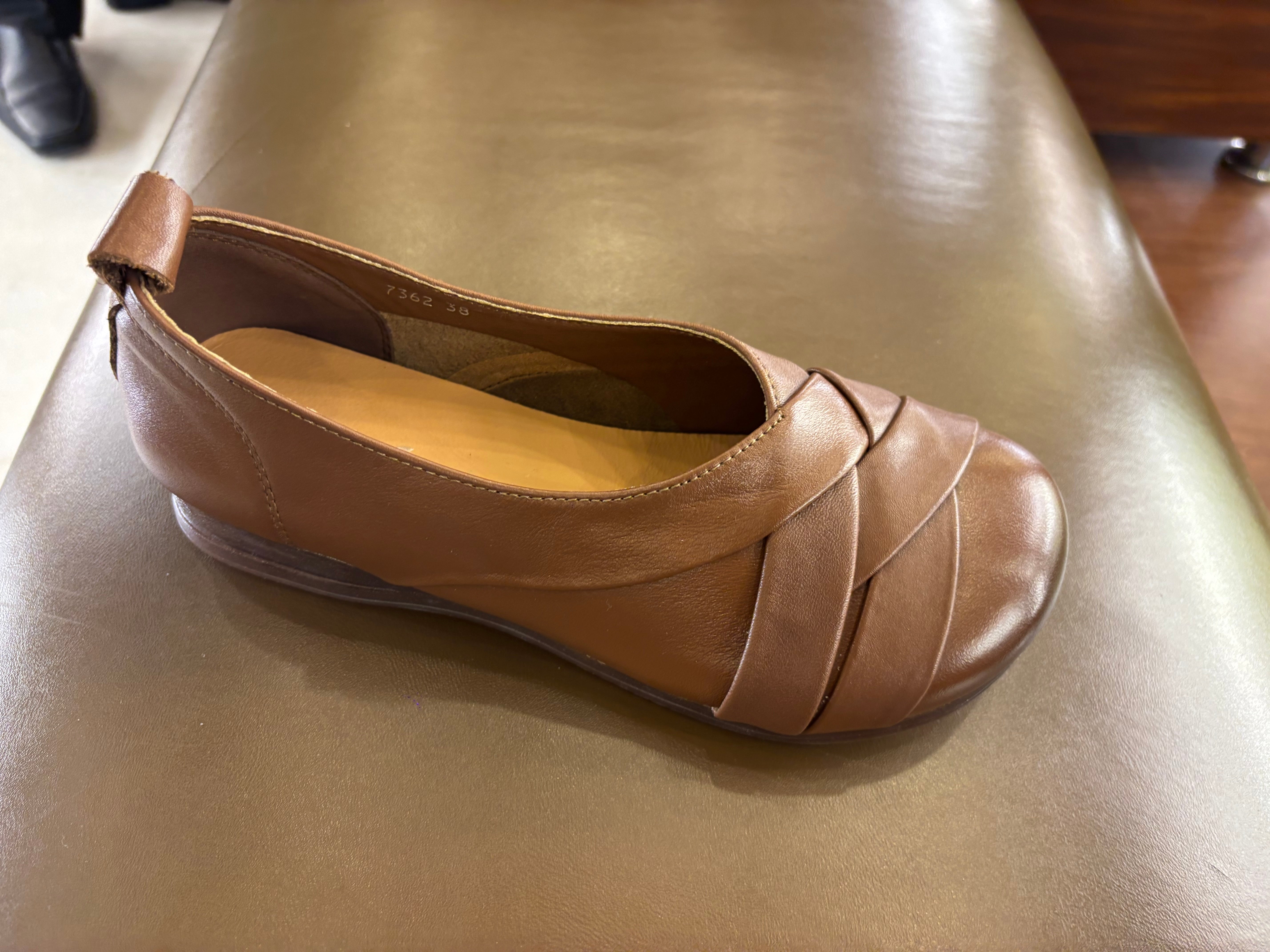 Audrey Premium Leather CrissCross Flat Cushioned Ballerinas