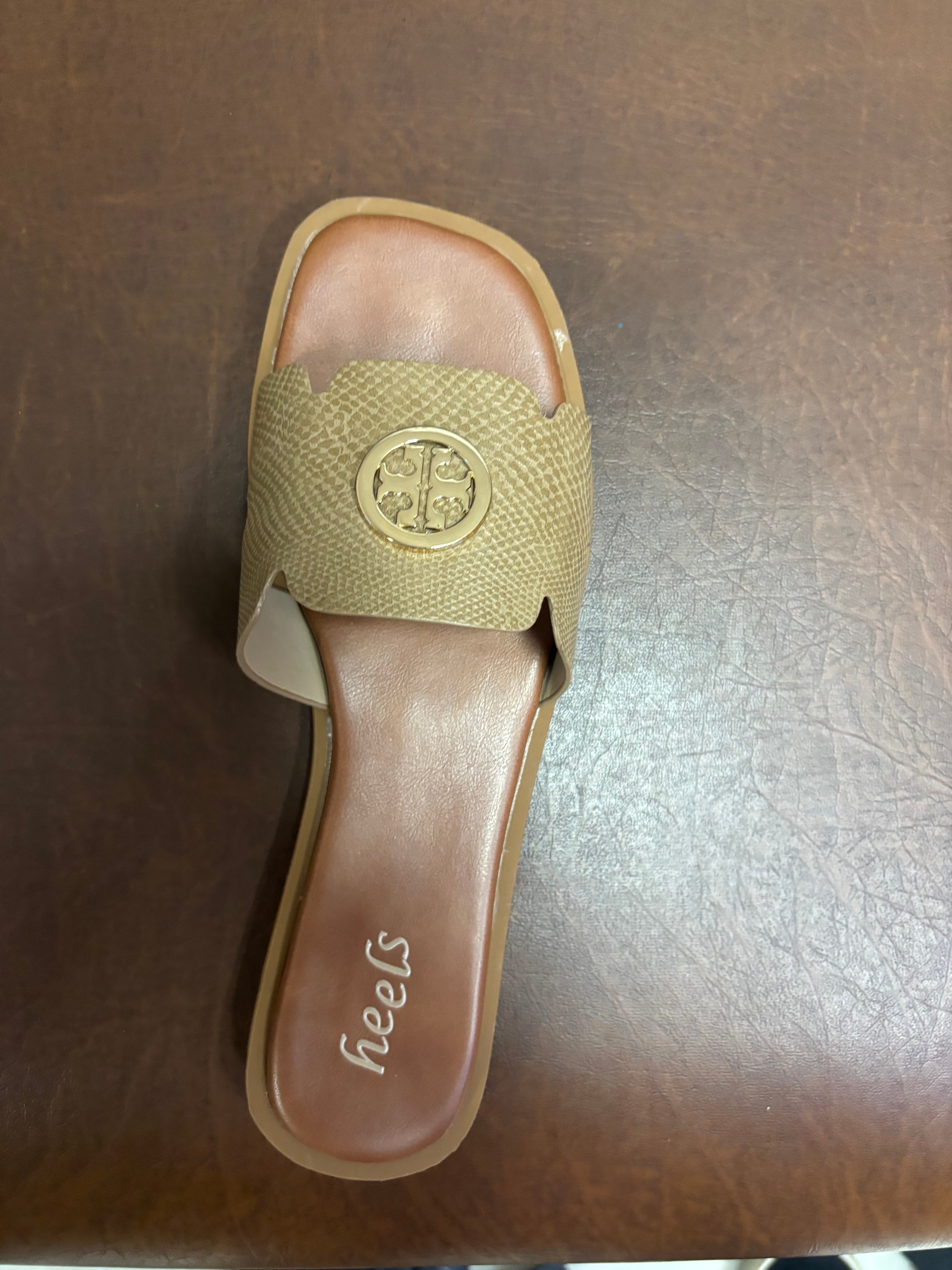 Nysa 2.0 Cushioned Flat Sliders