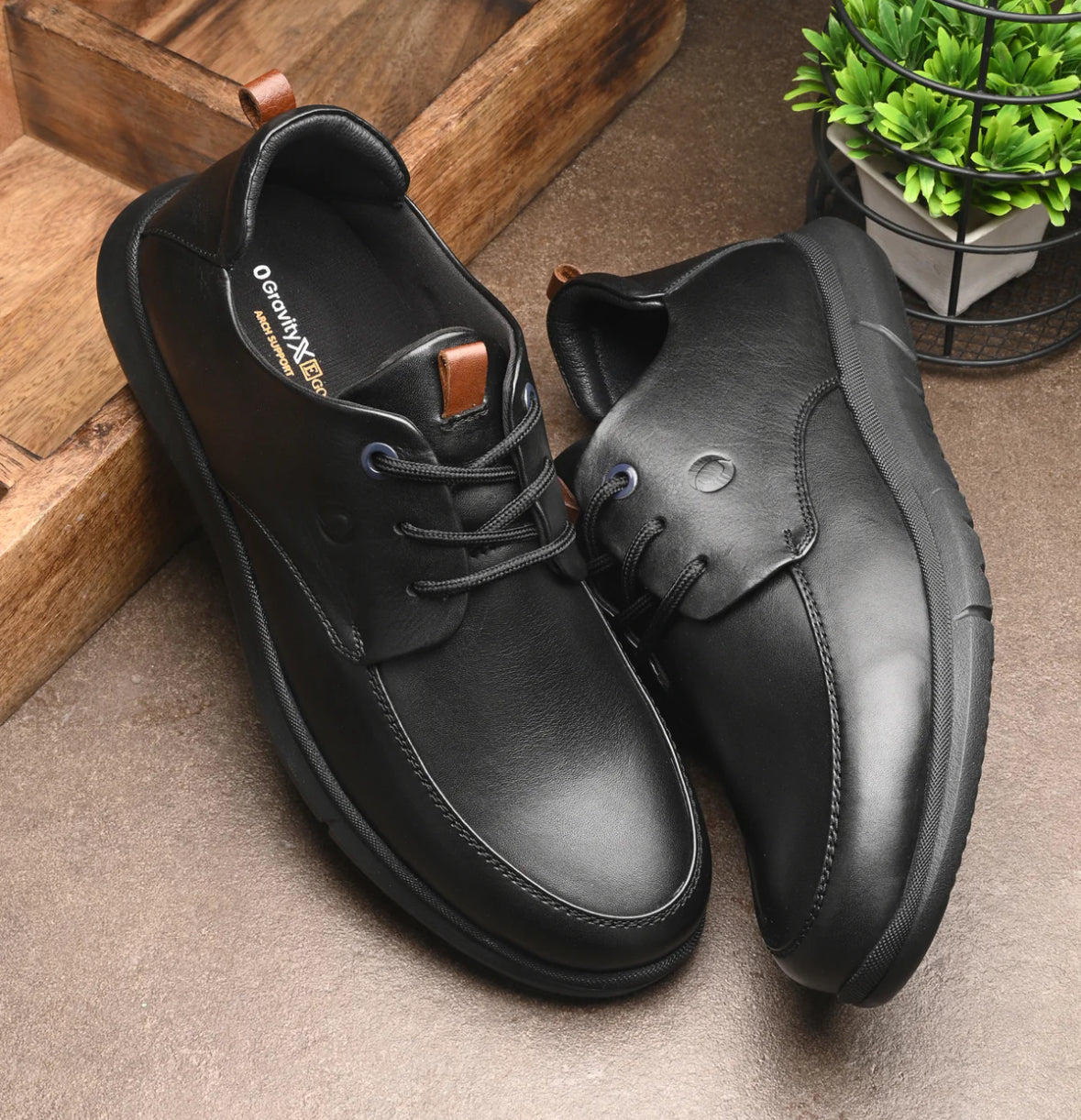 Zero Gravity Noah Leather Lace-up Sneakers - The Heels India