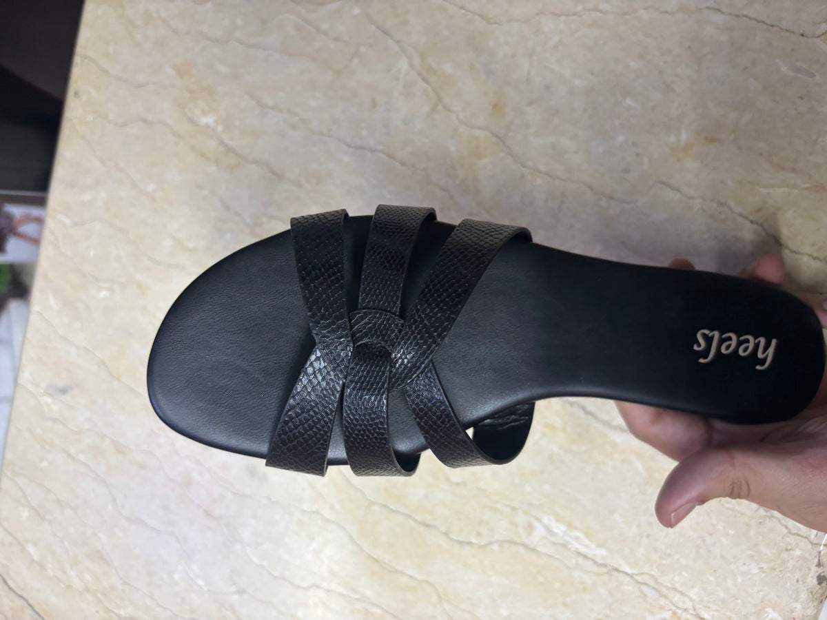 Delphine Cushioned Flat Sliders in Black - The Heels India