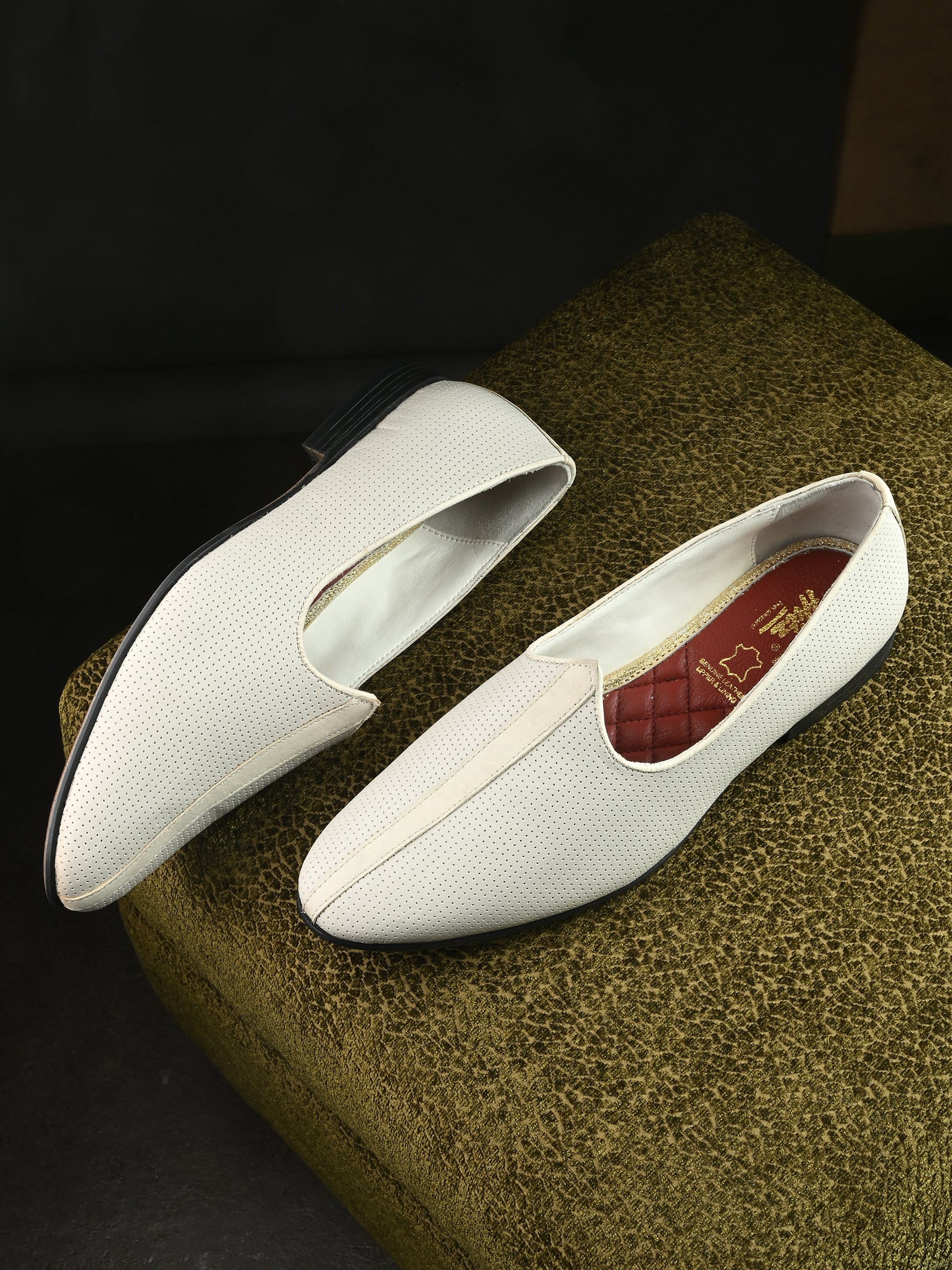 Suleman Ethnic Leather Juttis