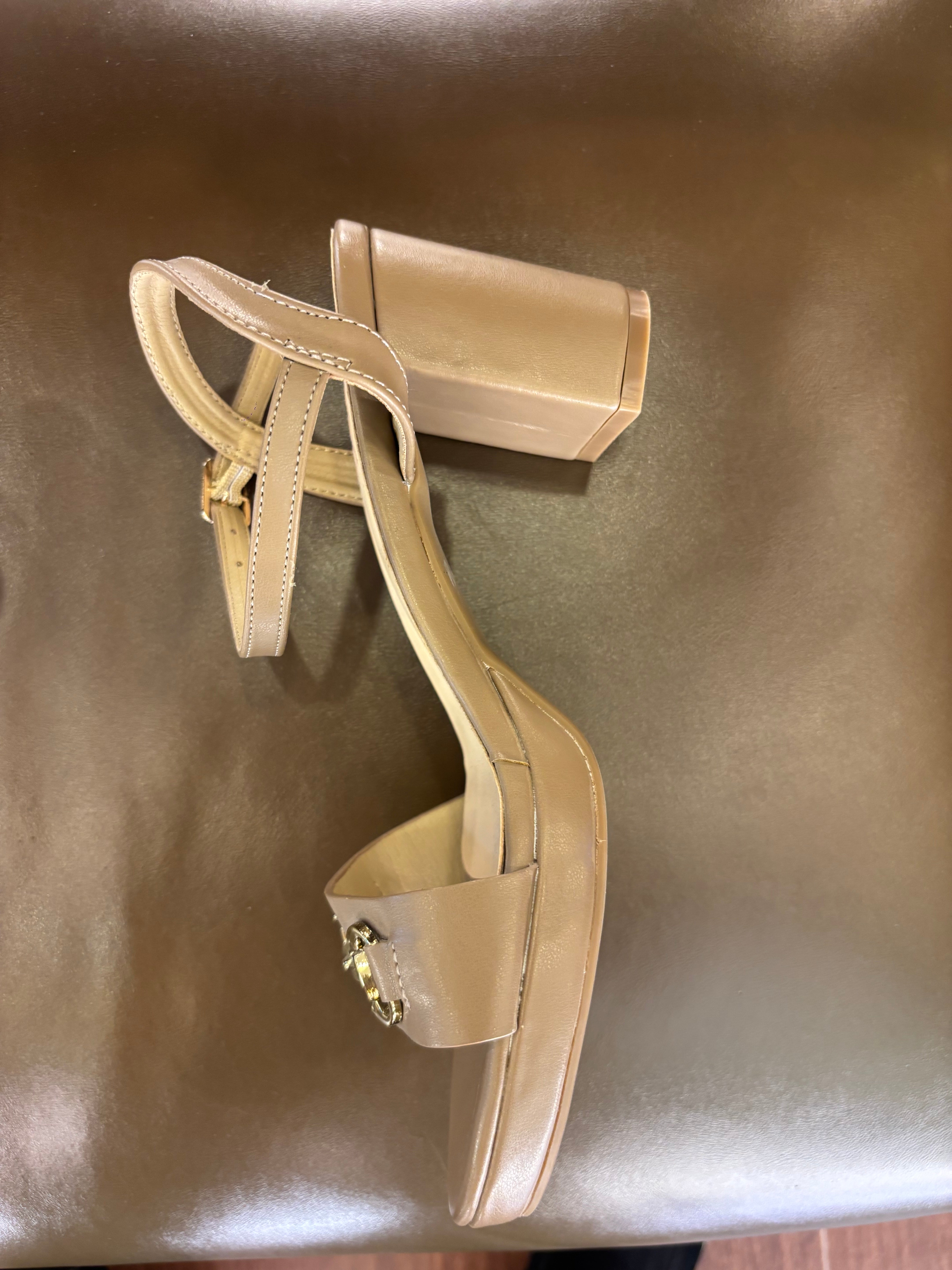 Florencia Block Heel Strap Sandals