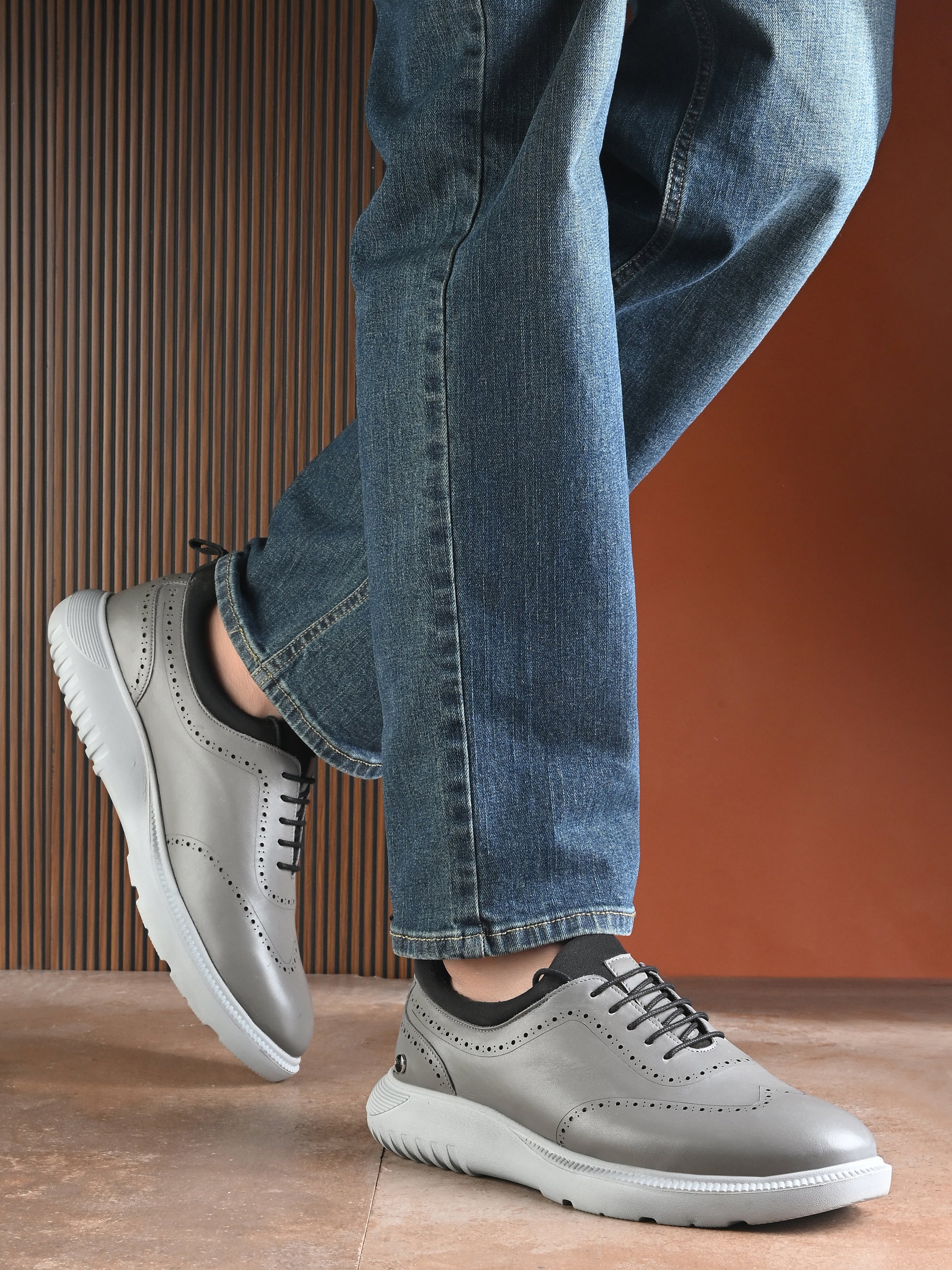 Trossard Cloud Leather Sneakers - The Heels India