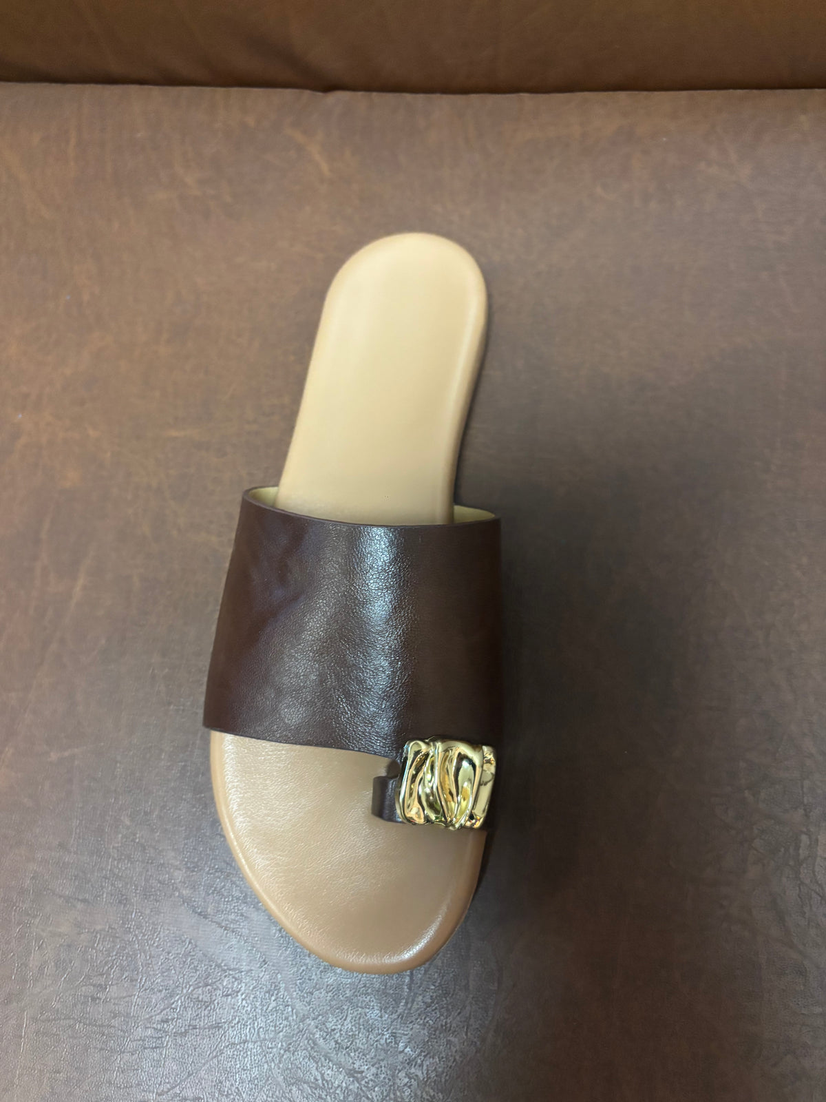 Doris Thumb Embellishment Slippers