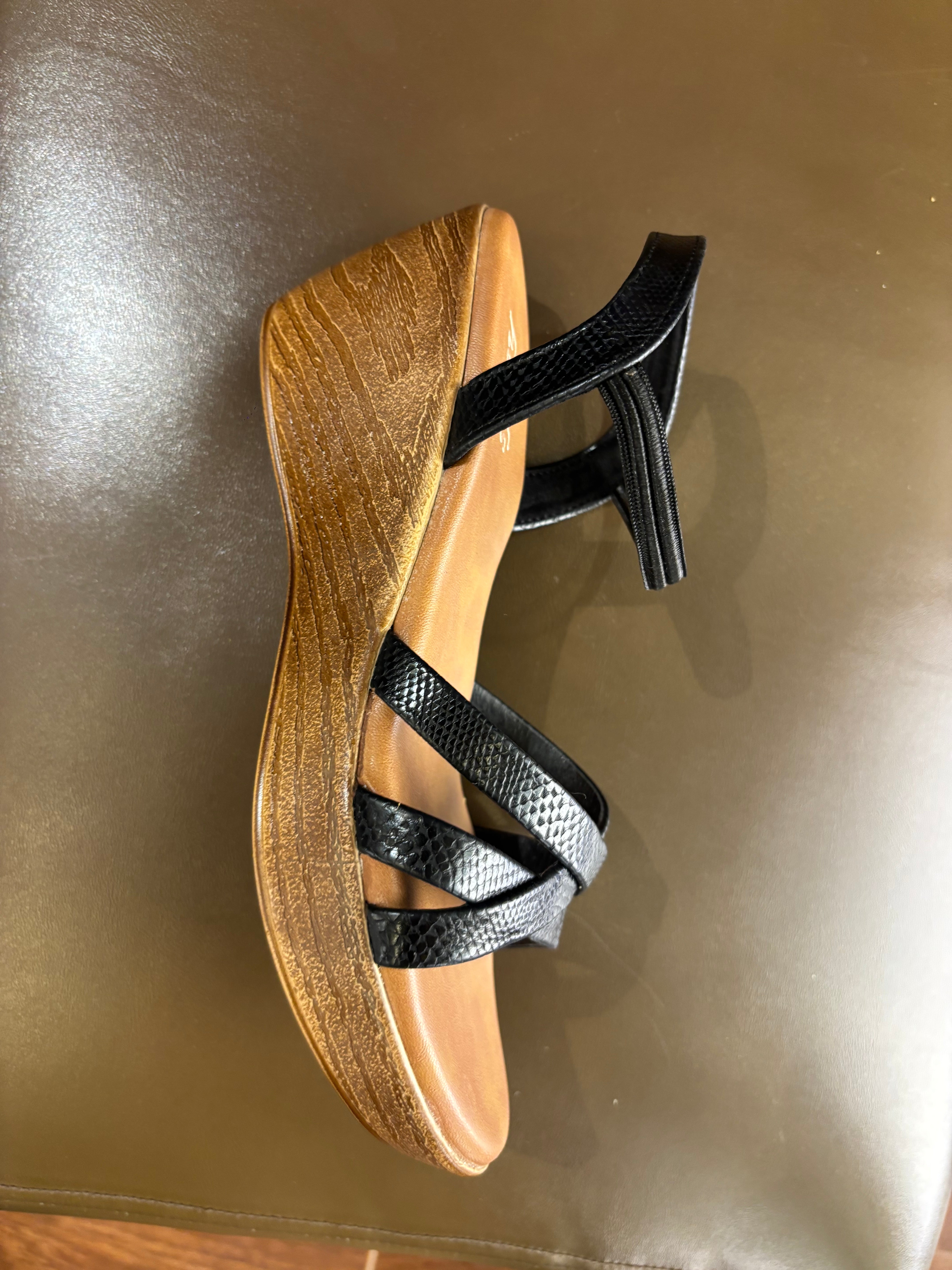 Lea Lightweight Peep Toe Wedge Platform Sandals