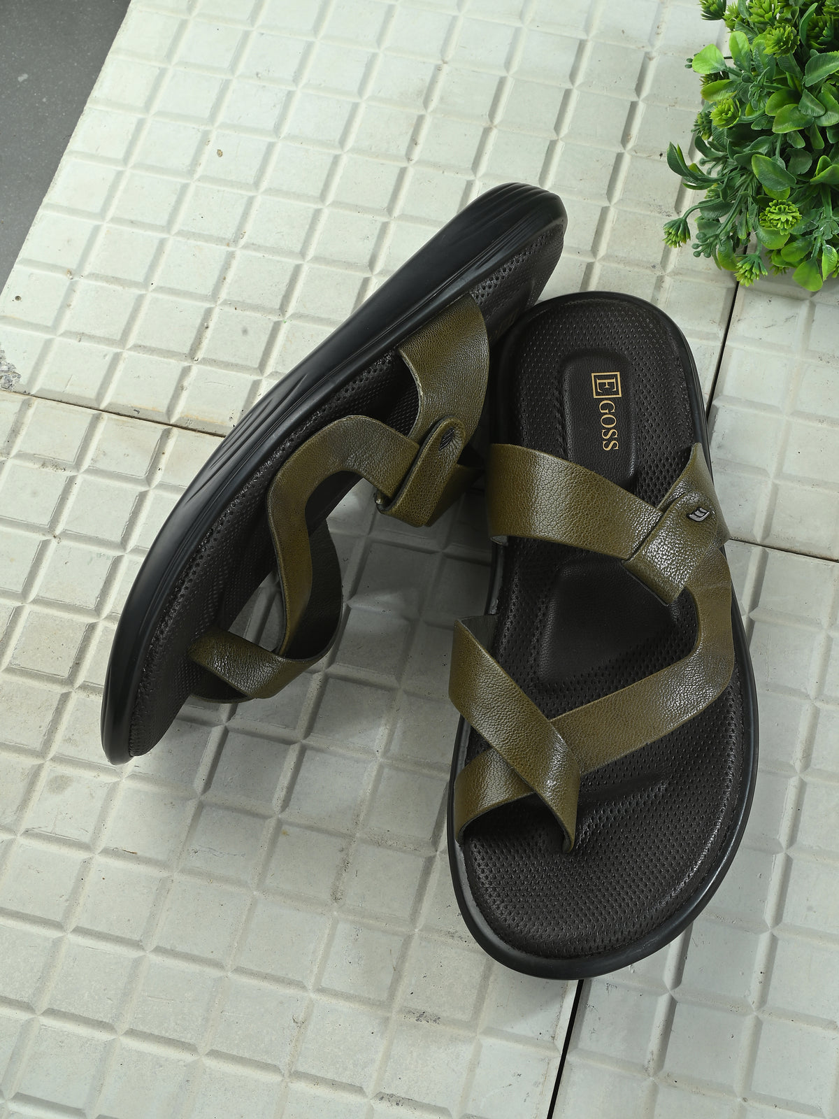 Cleo Cushion Leather Thumb Slippers - The Heels India