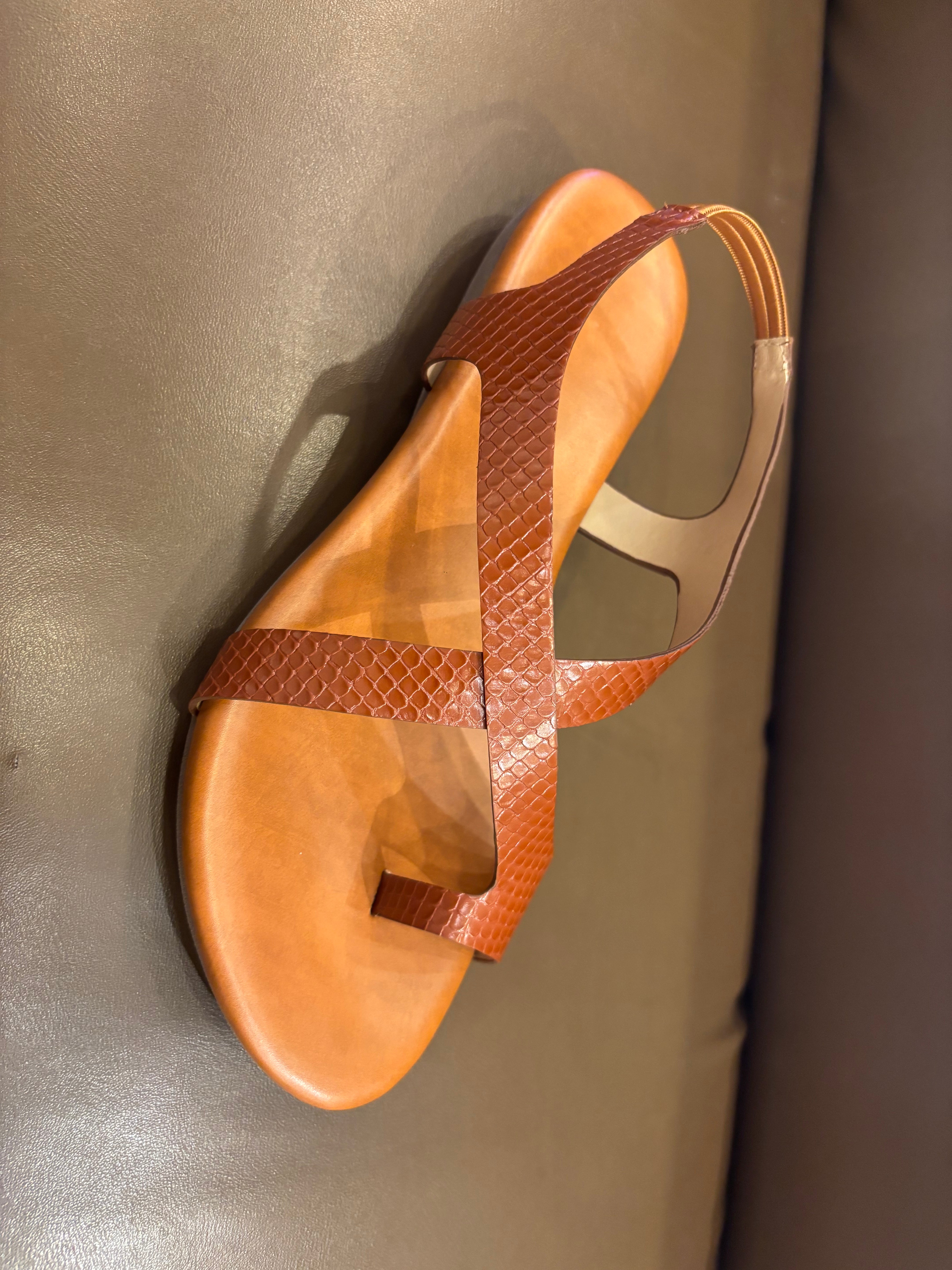 Bonita Cushioned Comfort Back Elastic Thumb Sandals