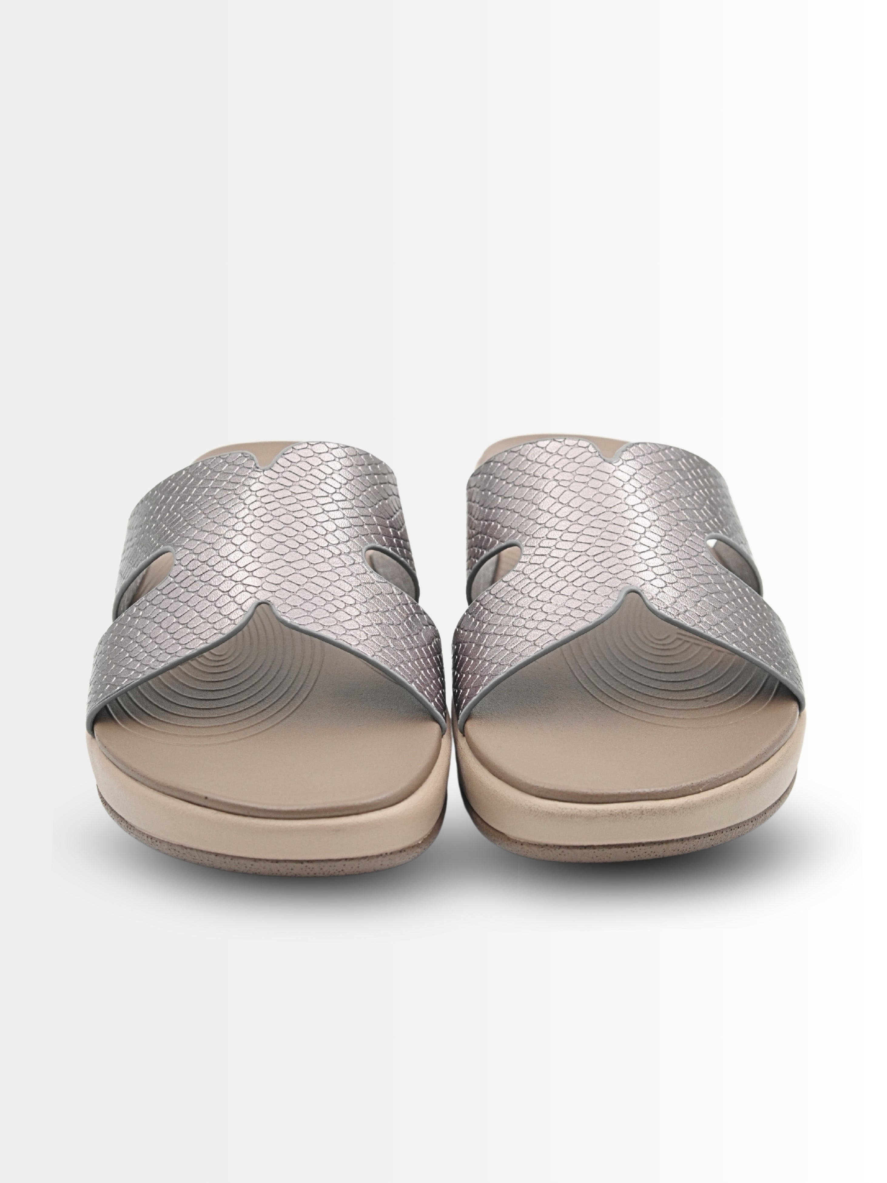 Fergie Cushioned Sliders