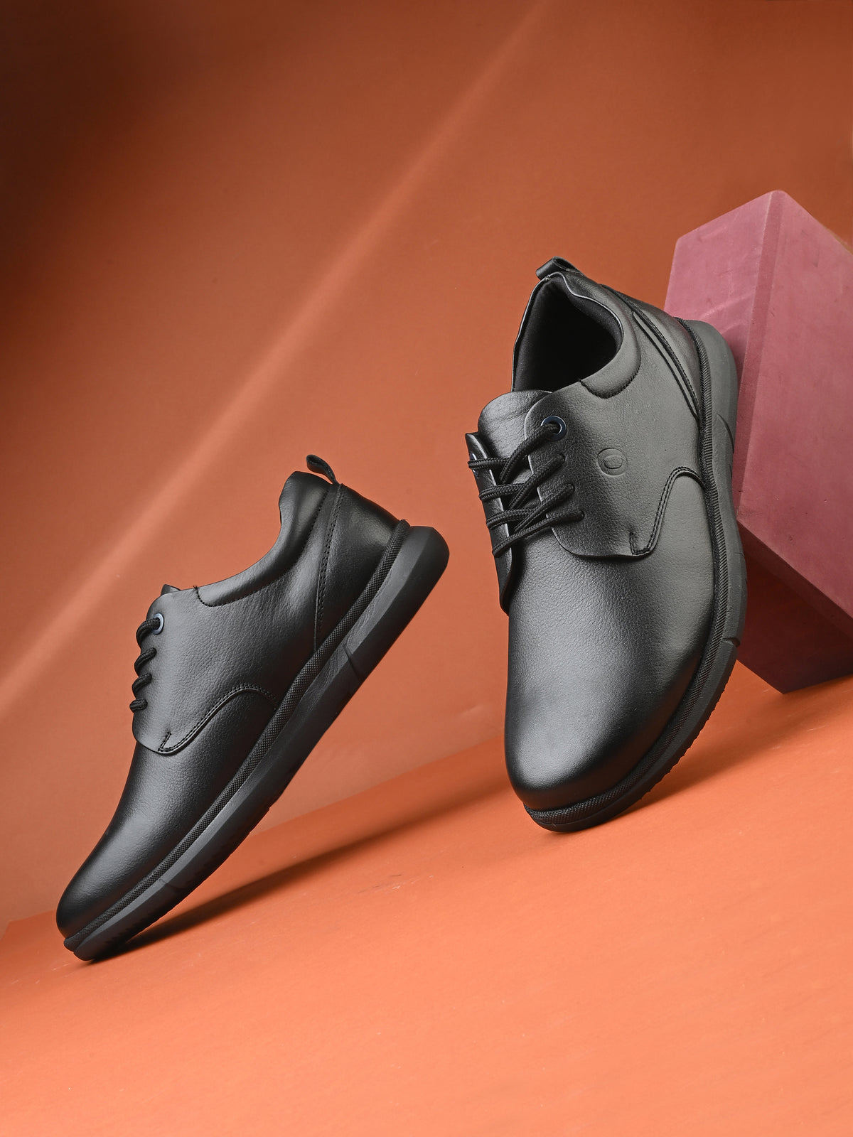 Hortons Leather Zero Gravity Sneakers - The Heels India