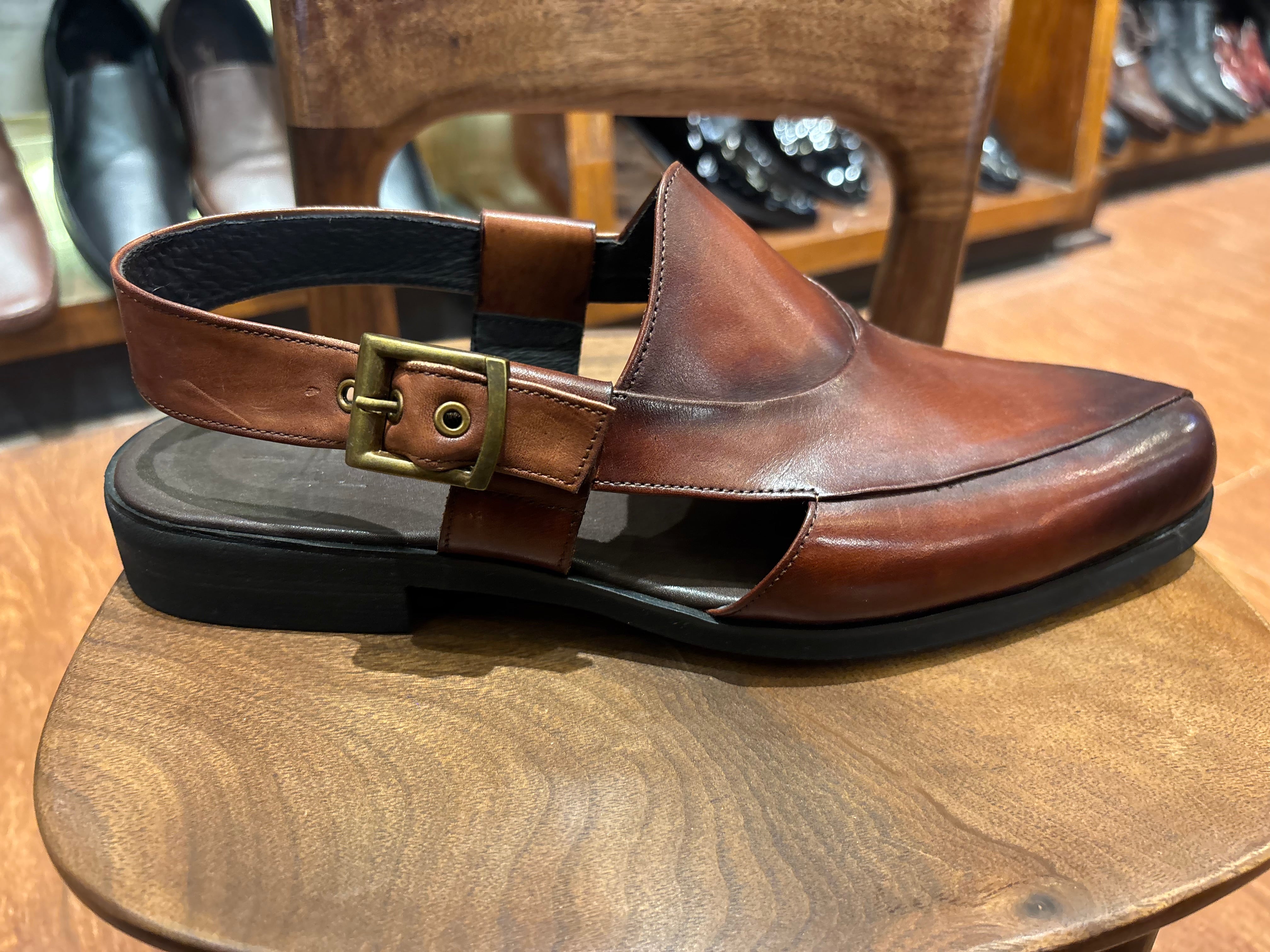 Demarzio Leather Ethnic Peshawari Sandals