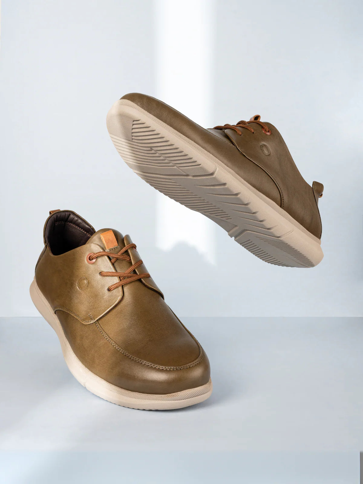 Zero Gravity Noah Leather Lace-up Sneakers