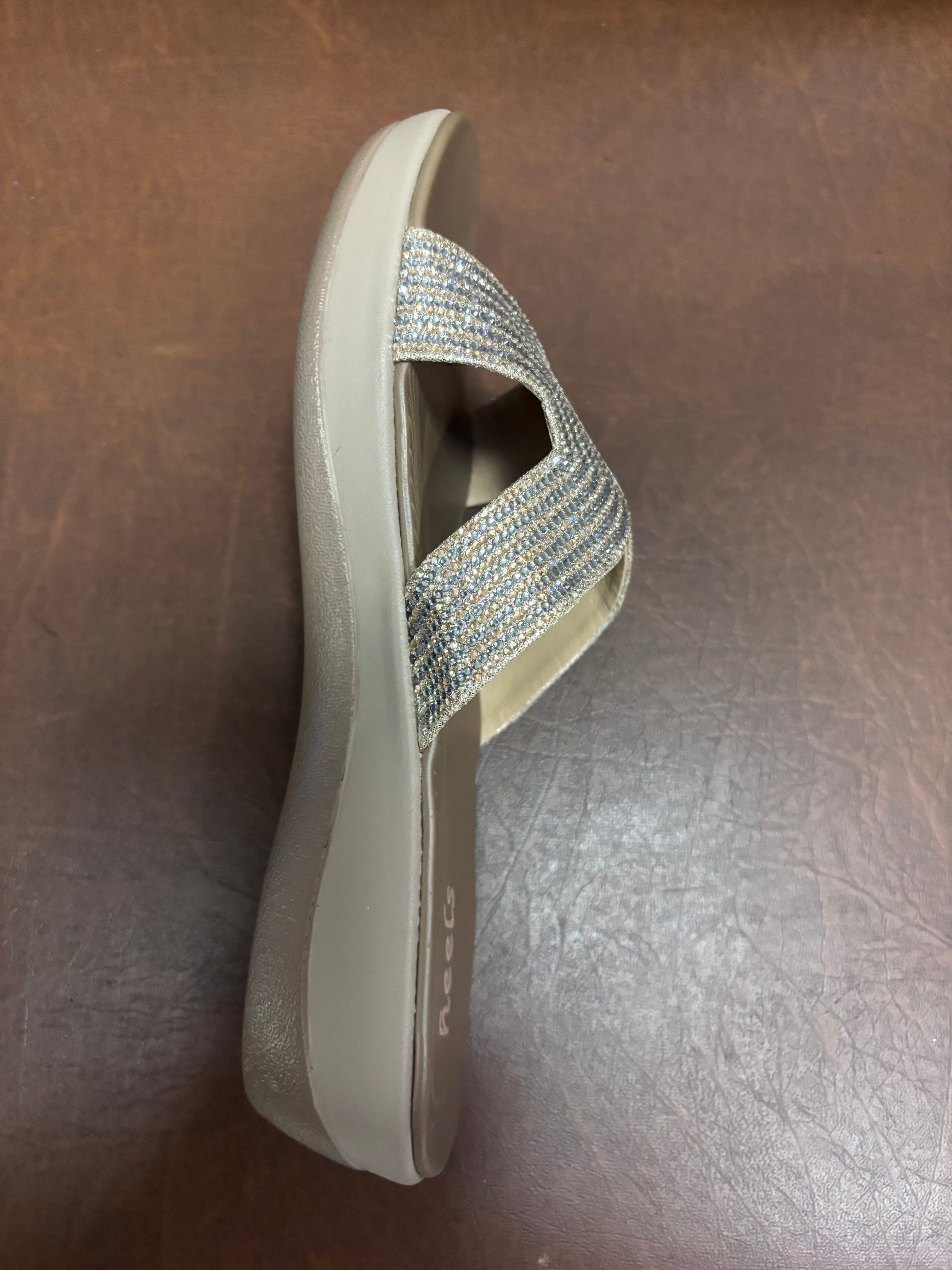 Dakota Cushioned Bling Slippers