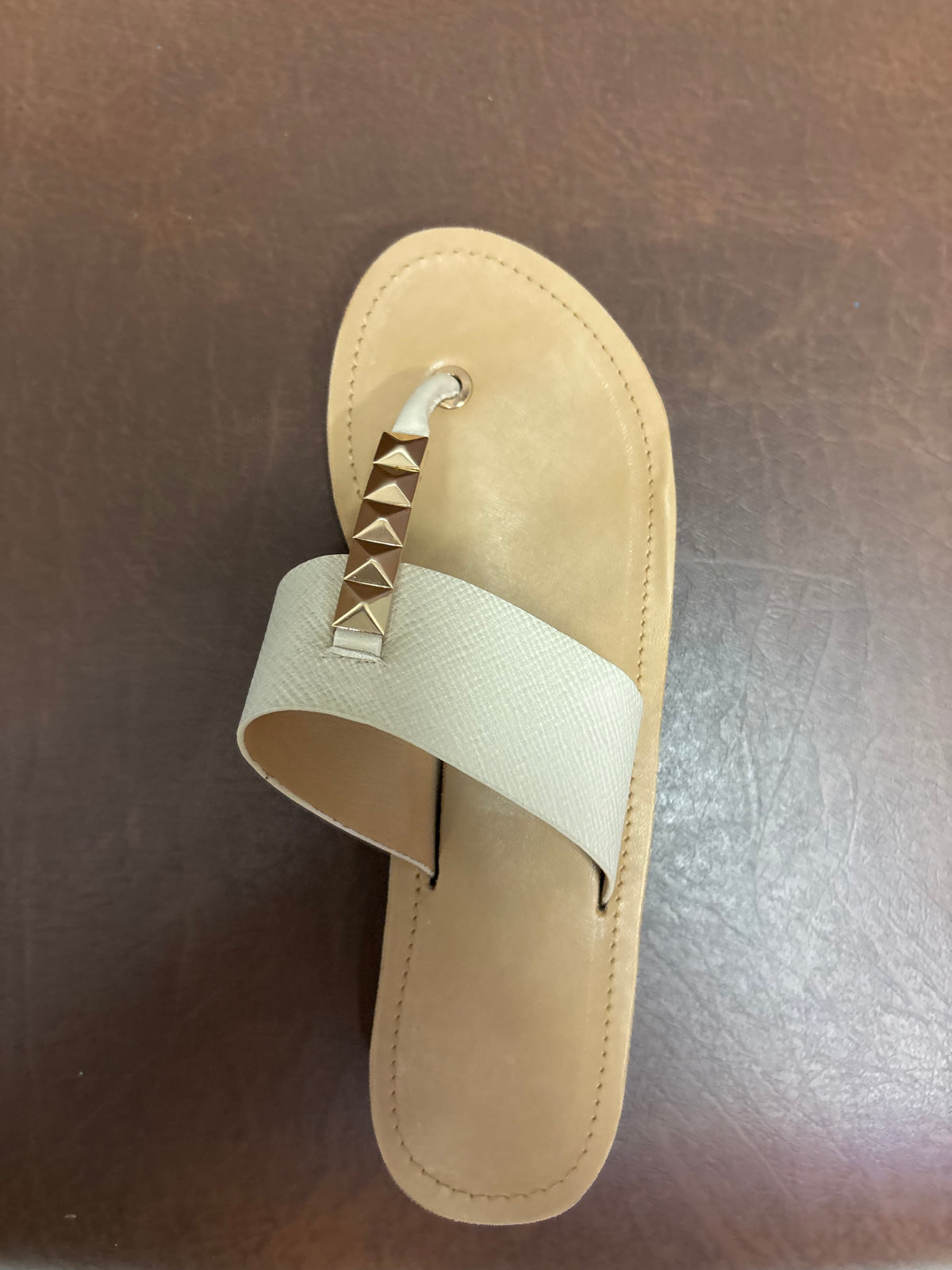 Adele Cushioned V Strap Slippers