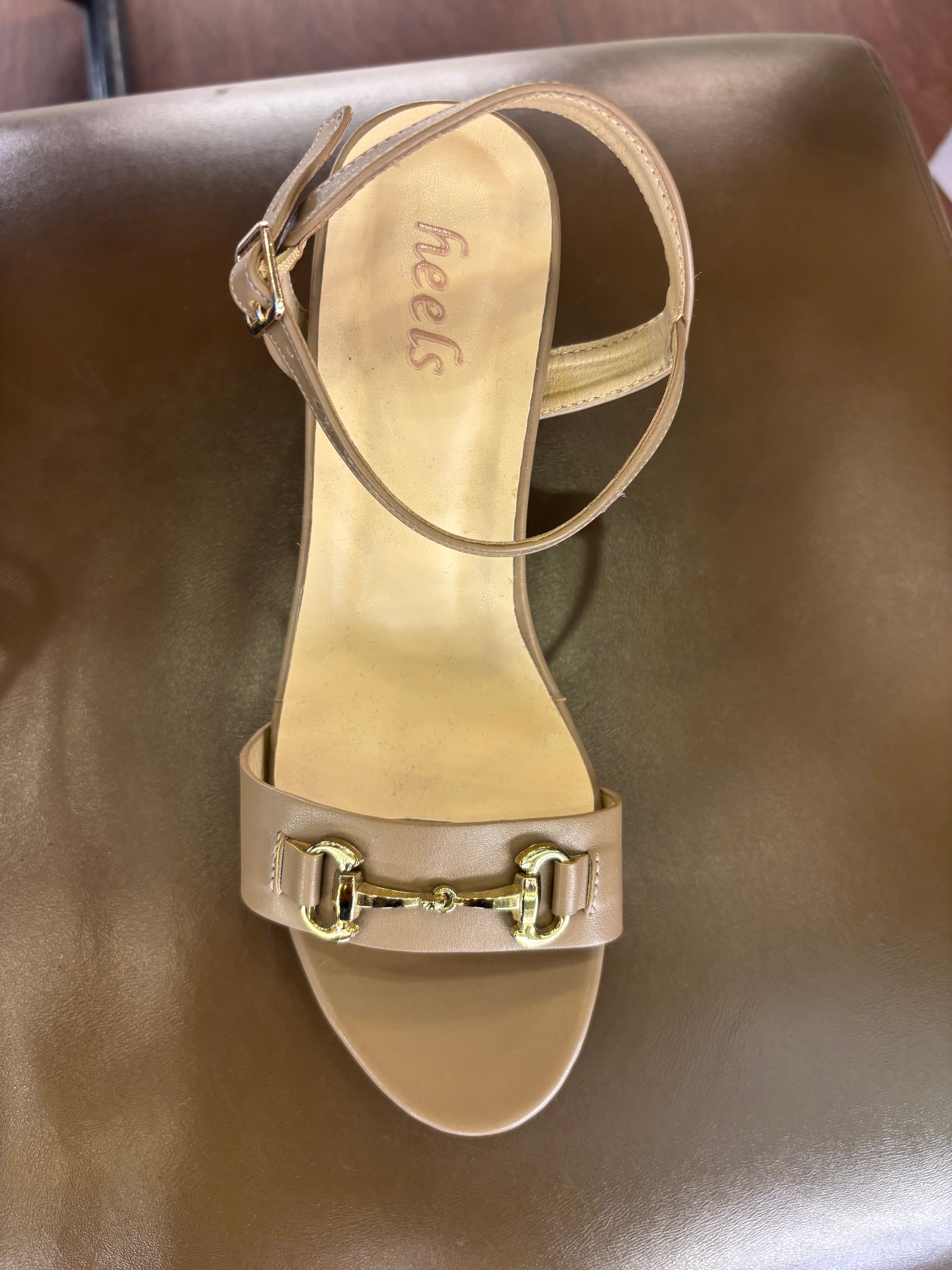 Florencia Block Heel Strap Sandals