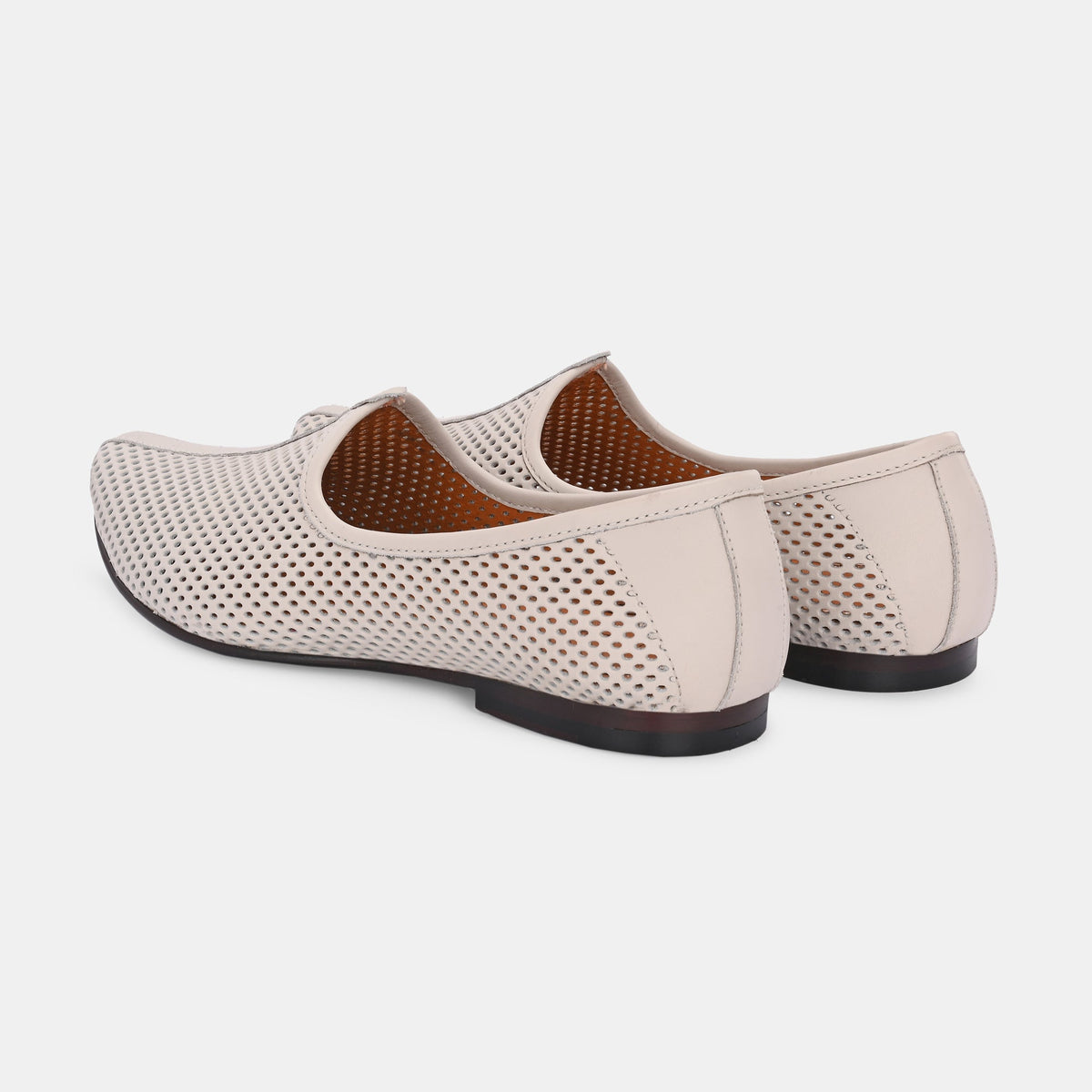 Lafattio Handcrafted Leather Juttis - The Heels India