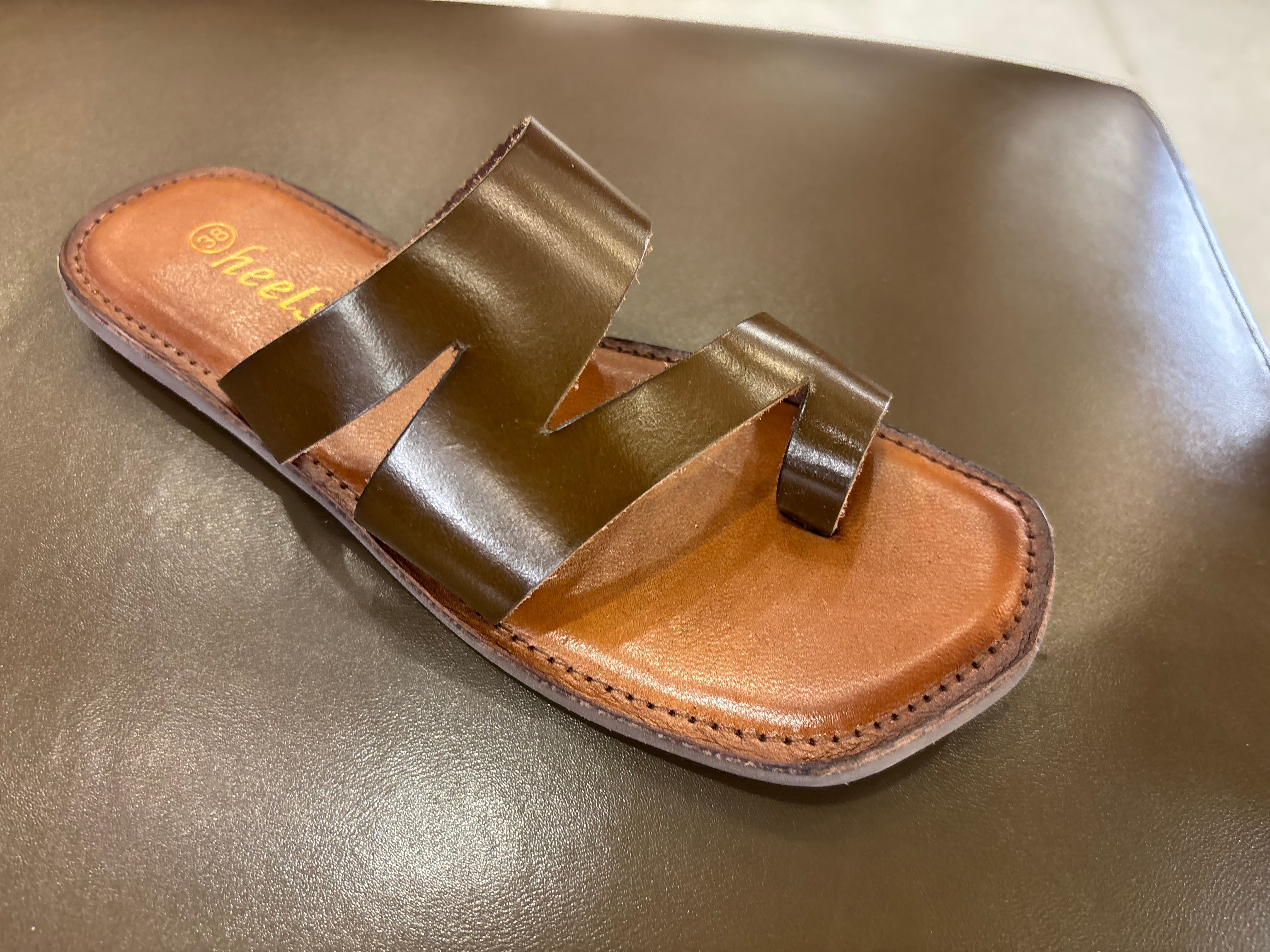Trisha Hexagon Leather Thumb Criss Cross Slippers