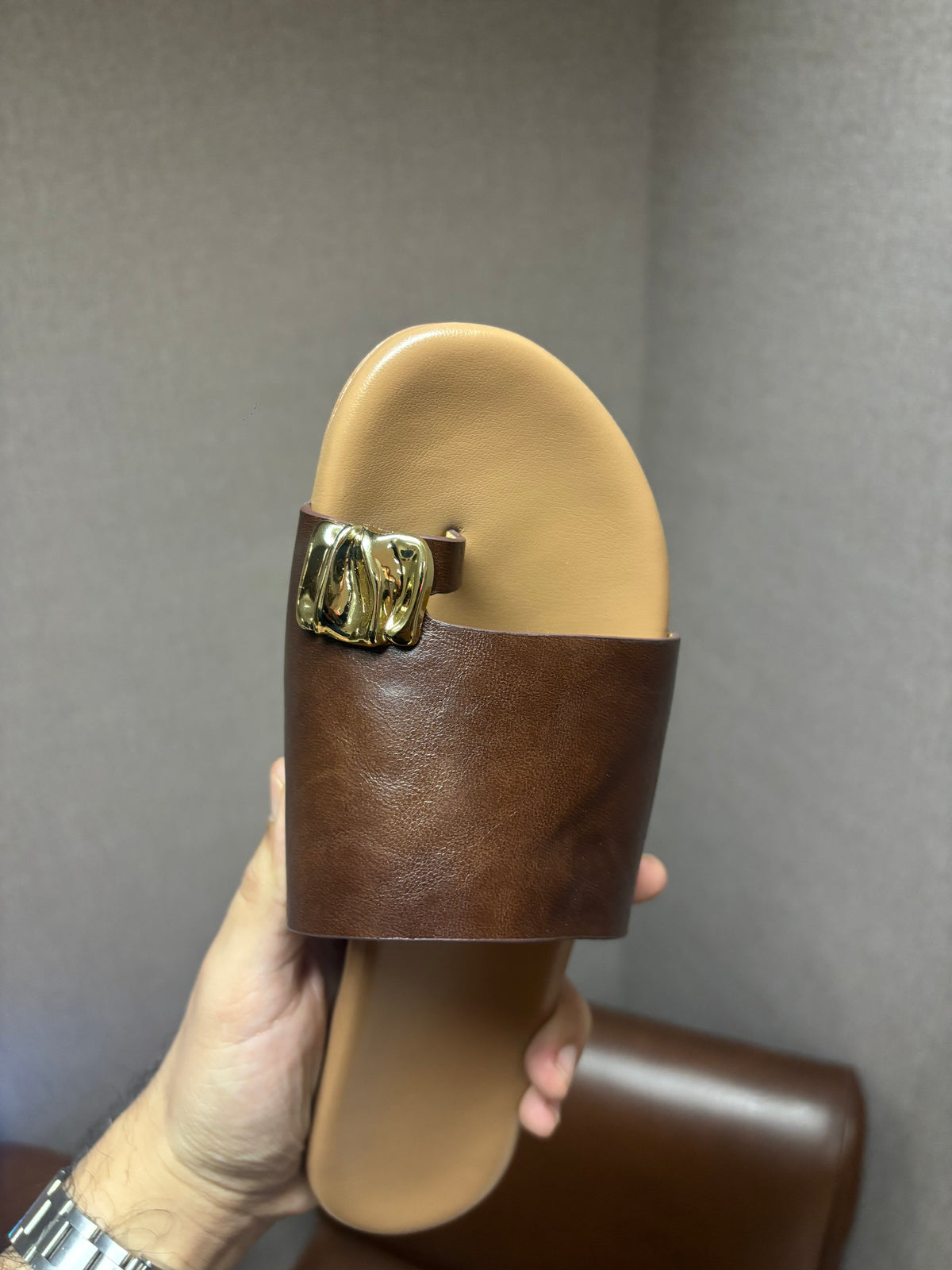 Doris Thumb Embellishment Slippers