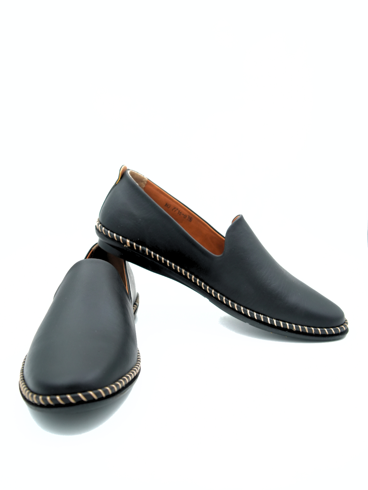 Reuben Cushioned Ethnic Mojris - The Heels India