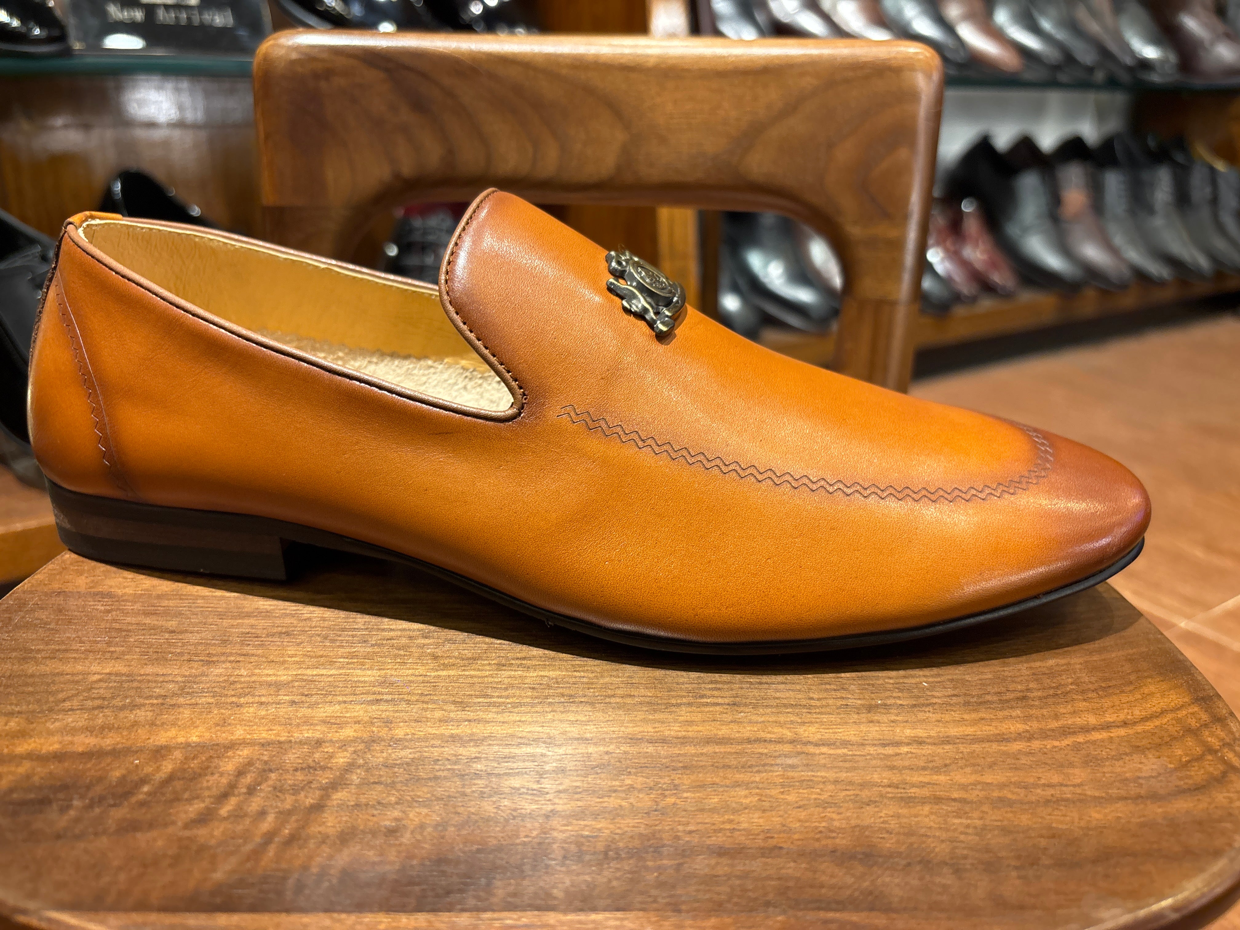 Elliot Leather Crown Ethnic Slip-ons - The Heels India