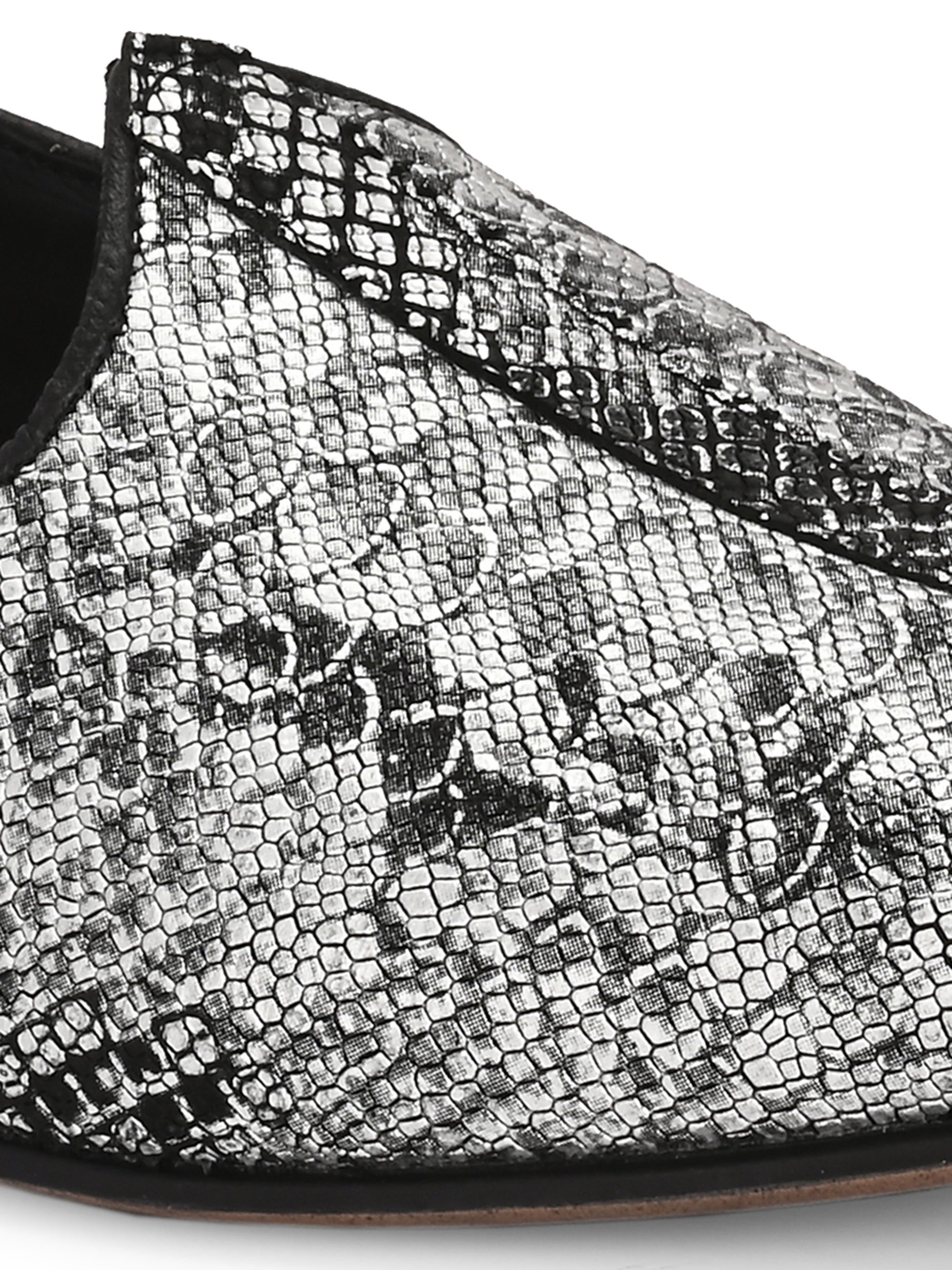 Nawab Printed Leather Juttis