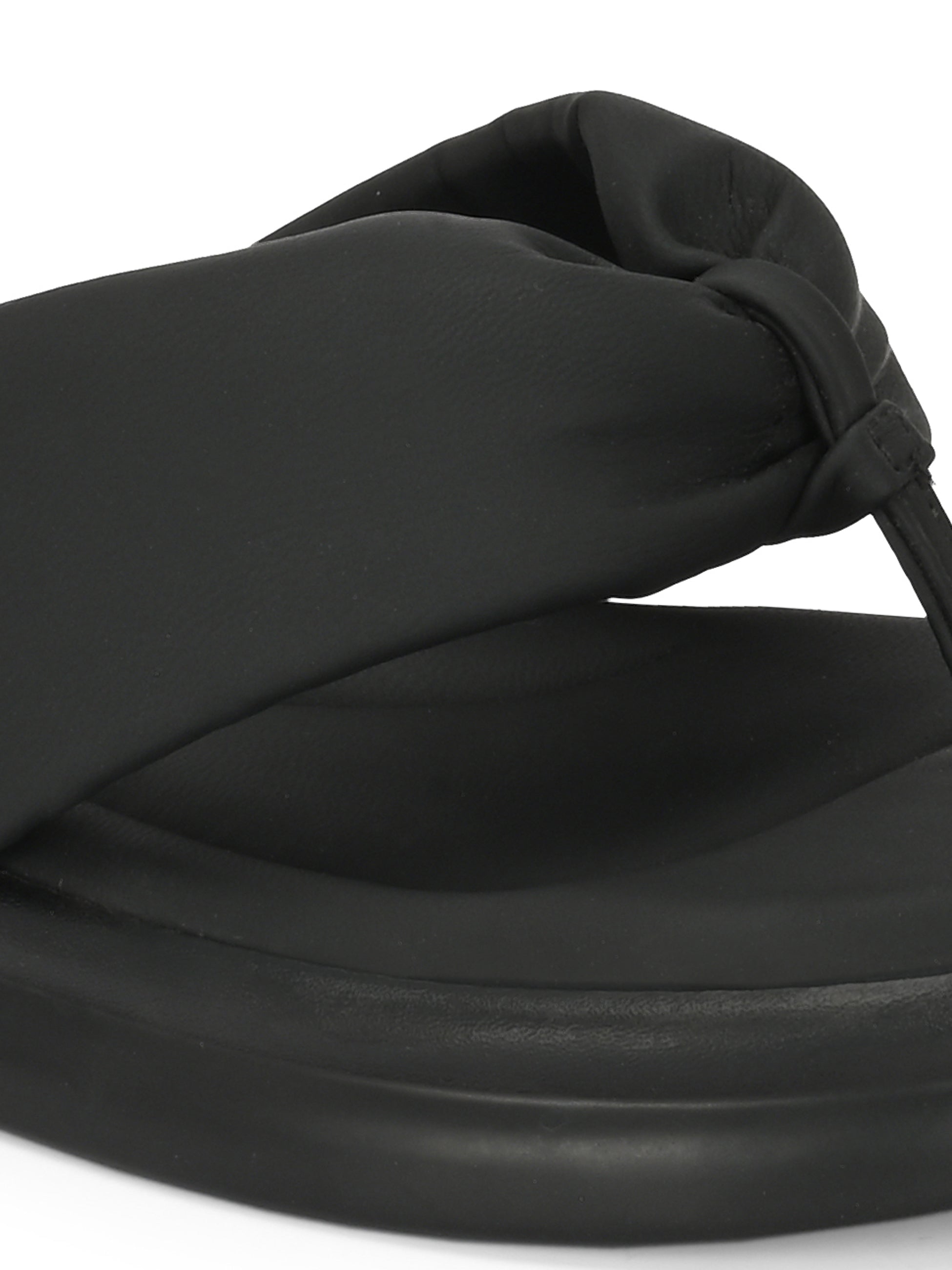 Liora V Cushioned Slippers