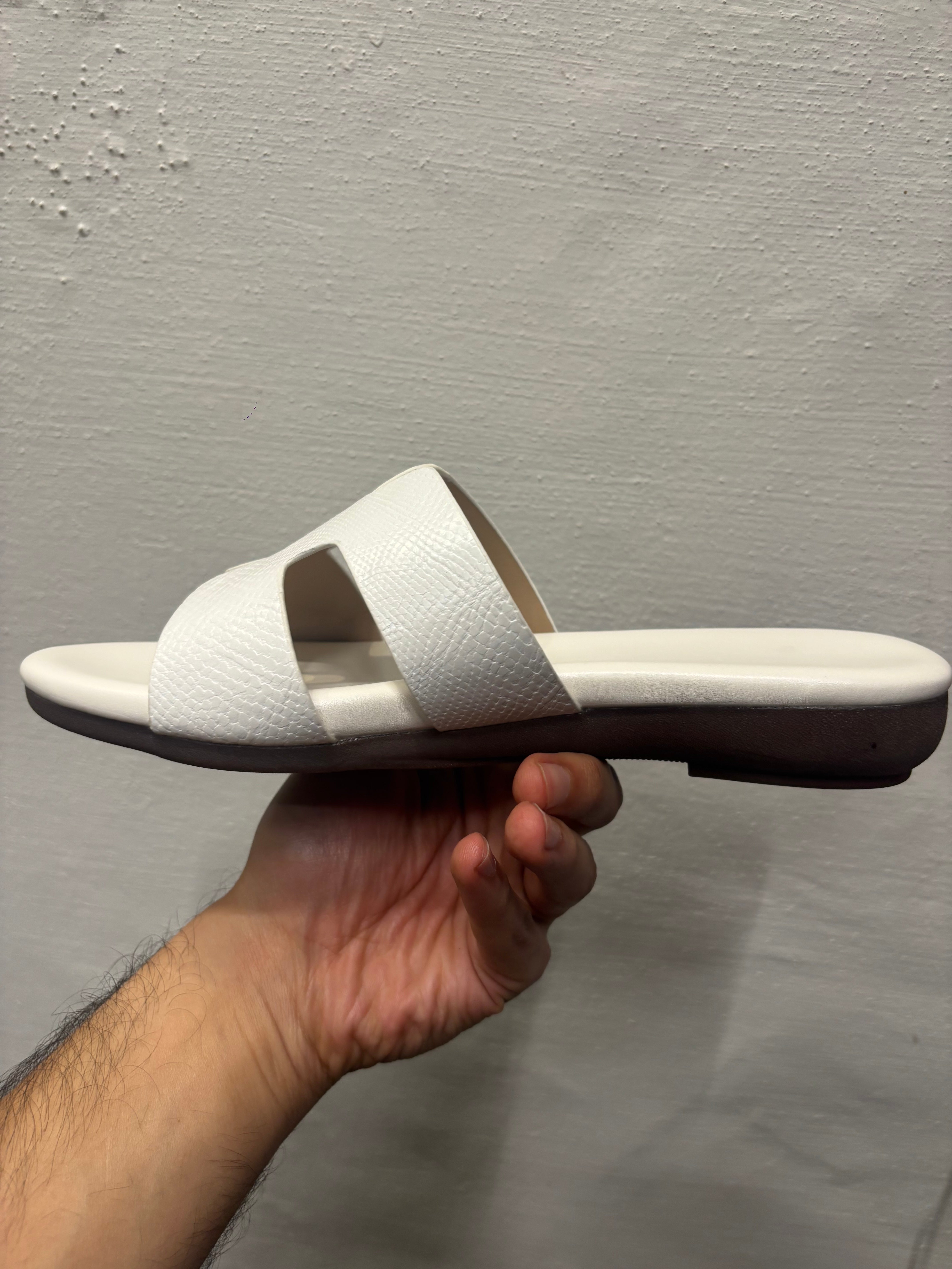 Abigail Cushioned Sliders