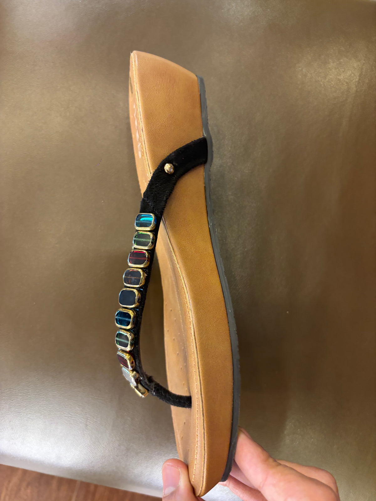 Julia Cushioned Beads V Strap Wedge Slippers