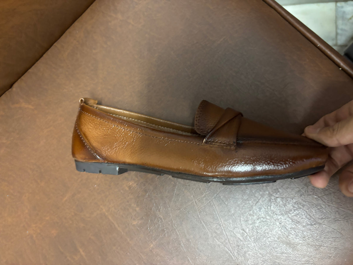 Swirl Classic Leather Loafers