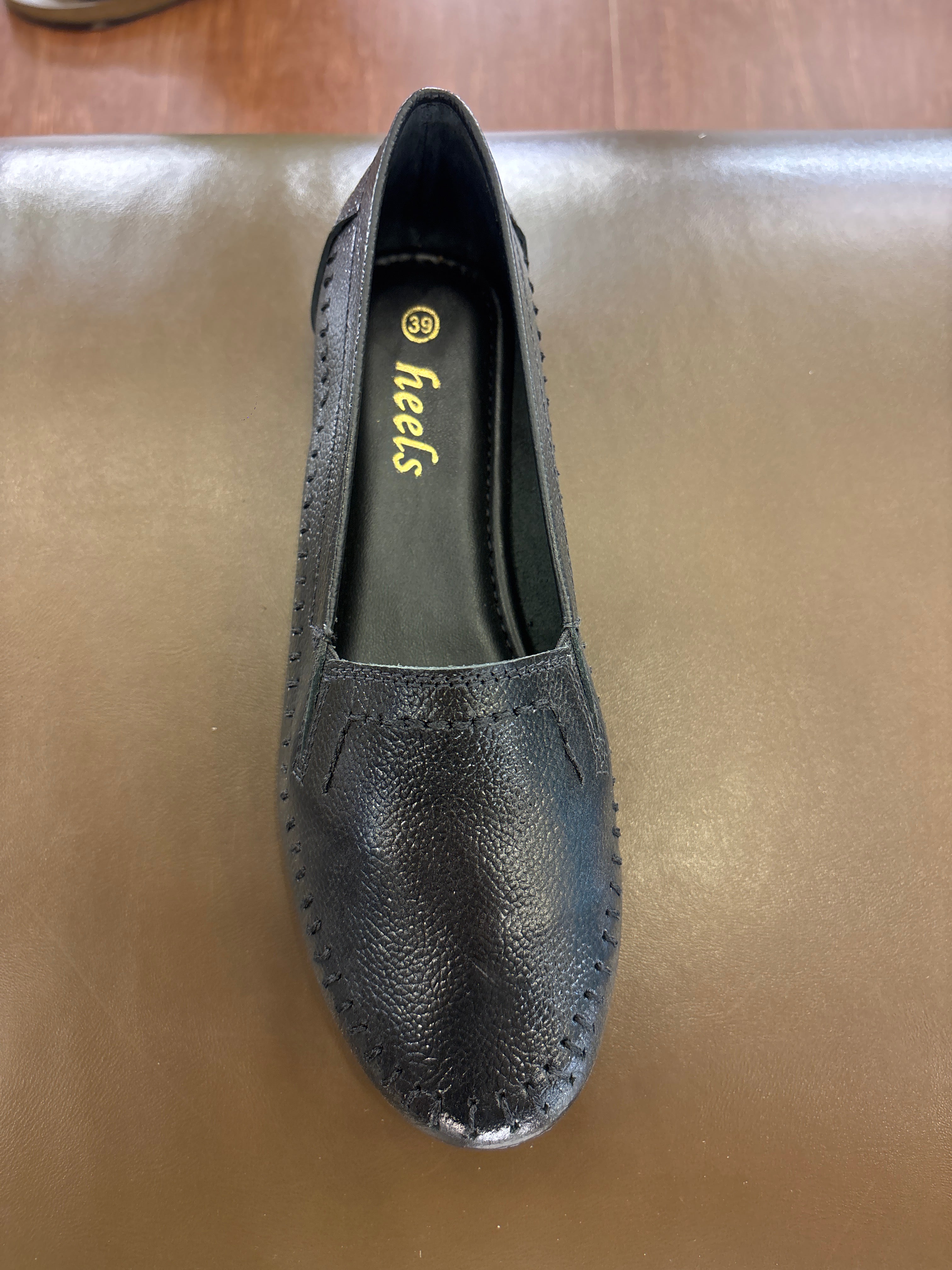 Lizzy Leather Classic Ballerinas - The Heels India
