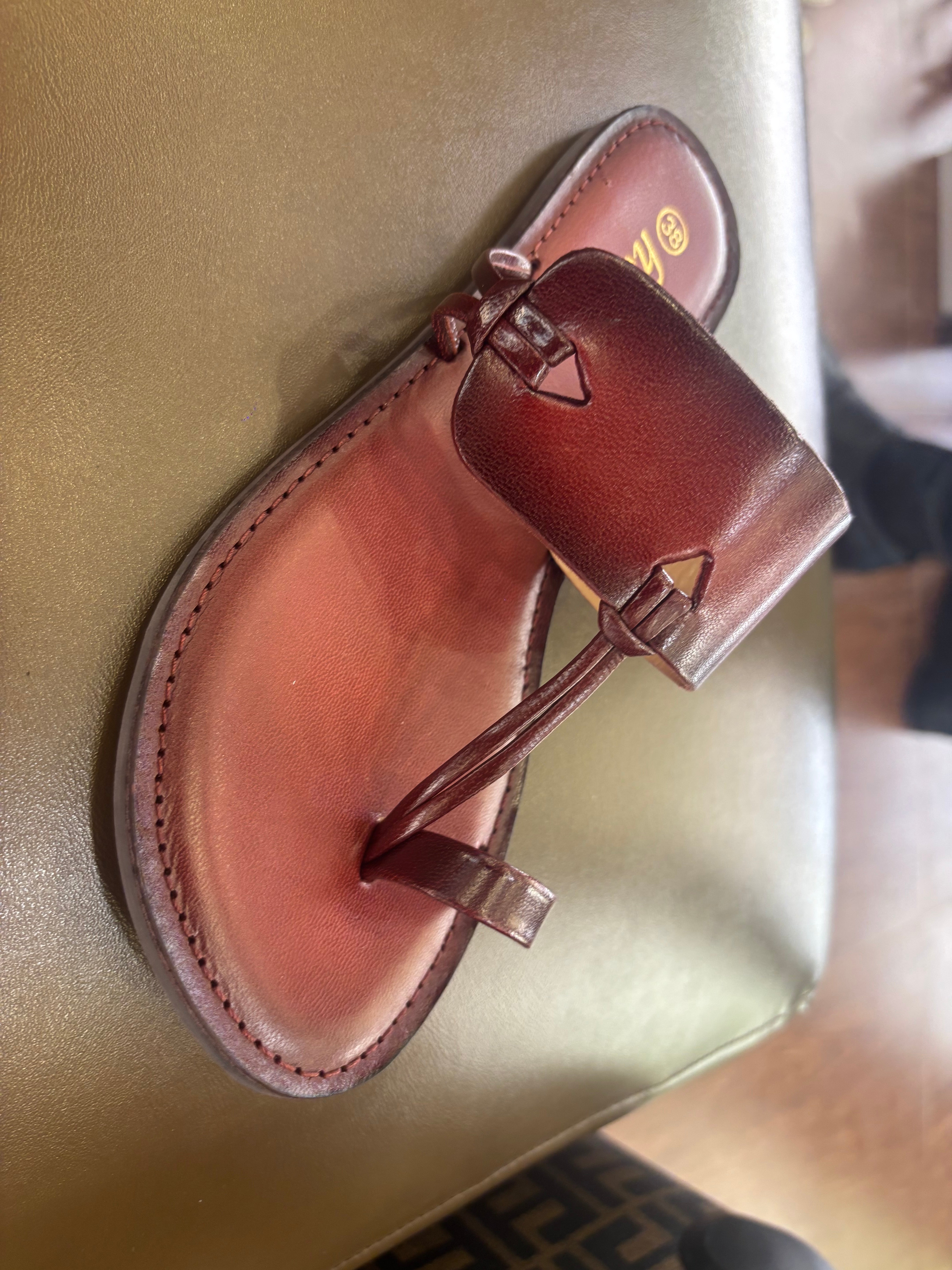 Classic Leather Kohlapuri Slippers - The Heels India