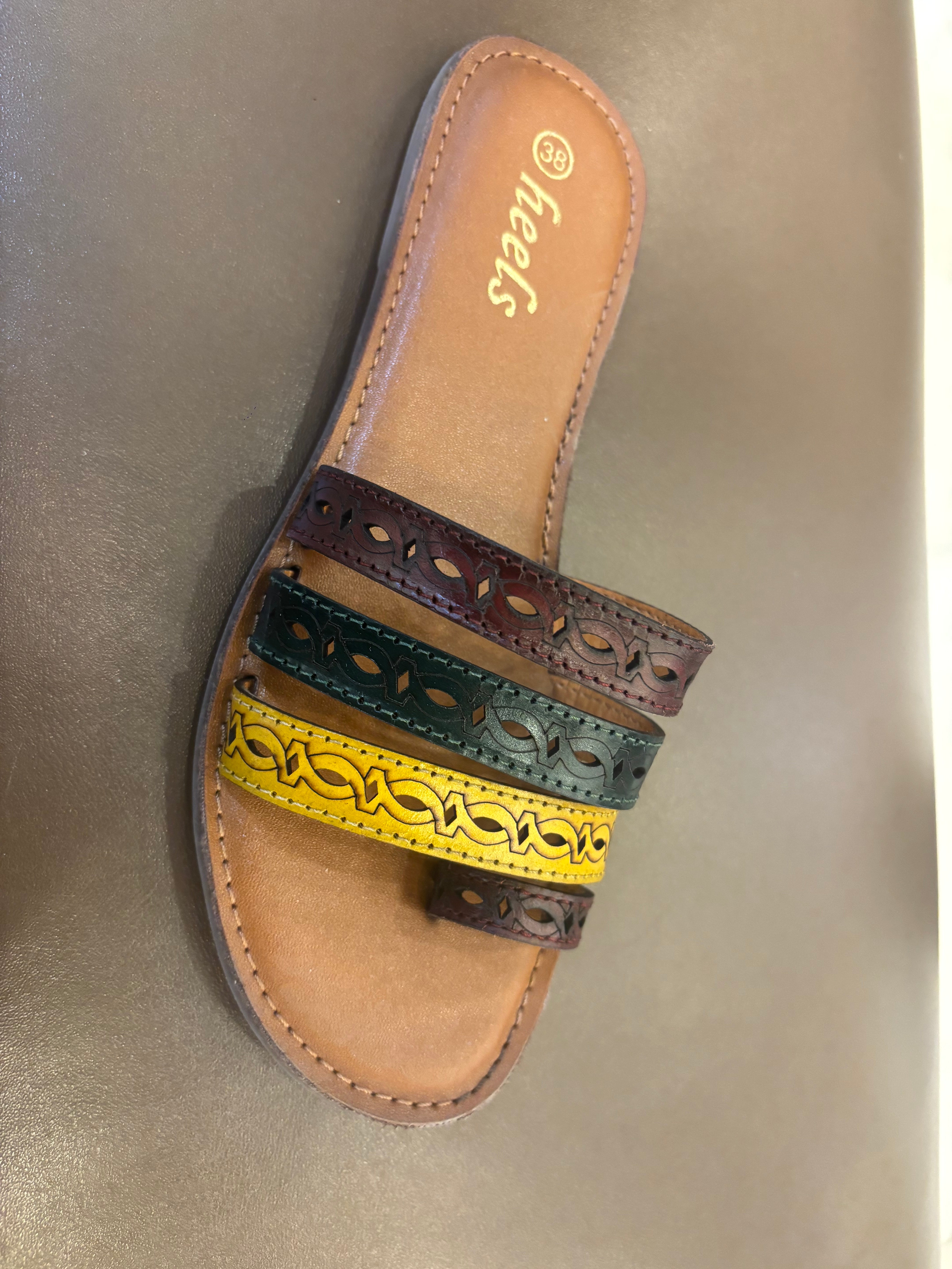 Delma Leather Strap Thumb Flat Sliders
