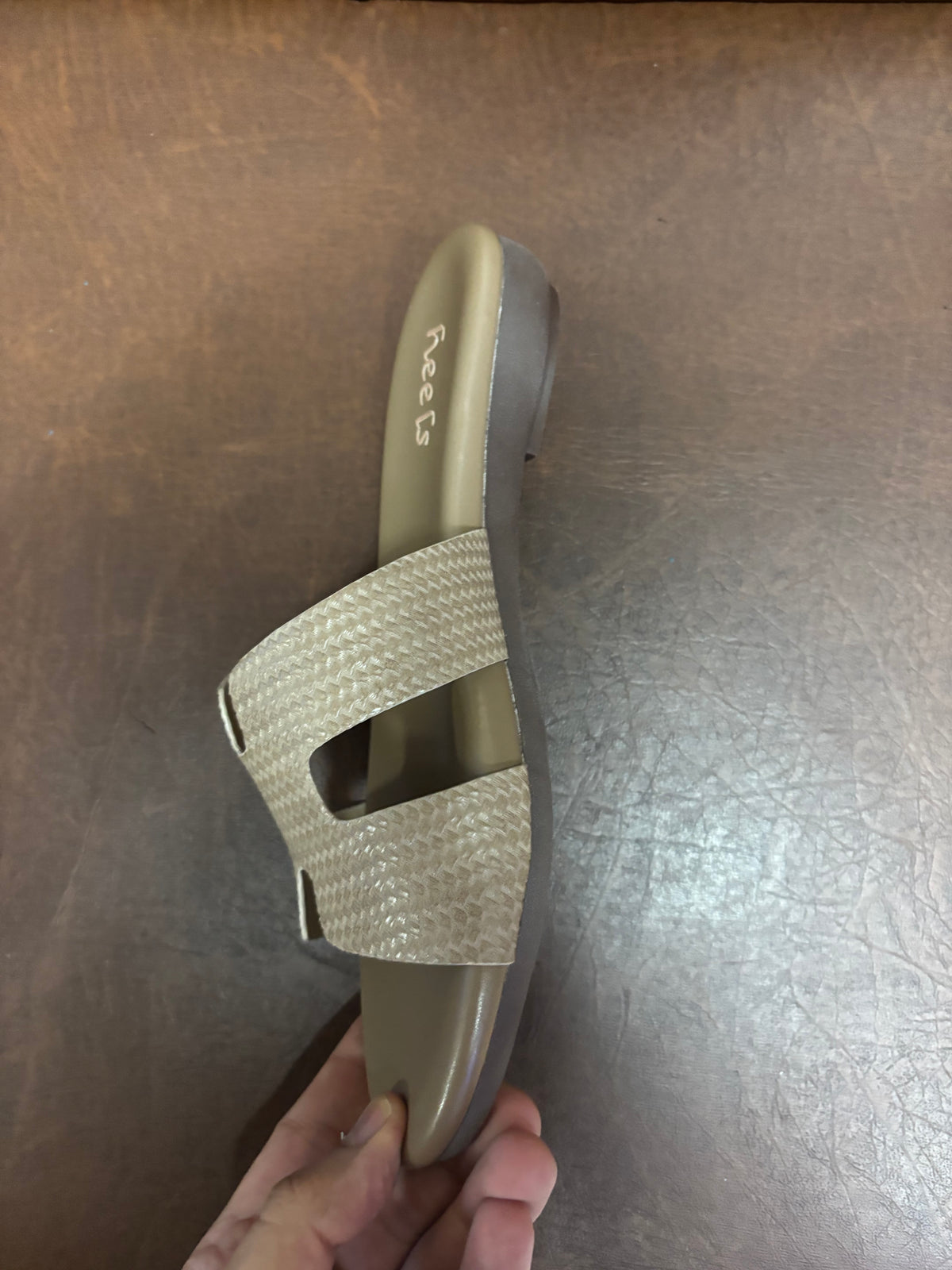 Abigail 2.0 Cushioned Sliders