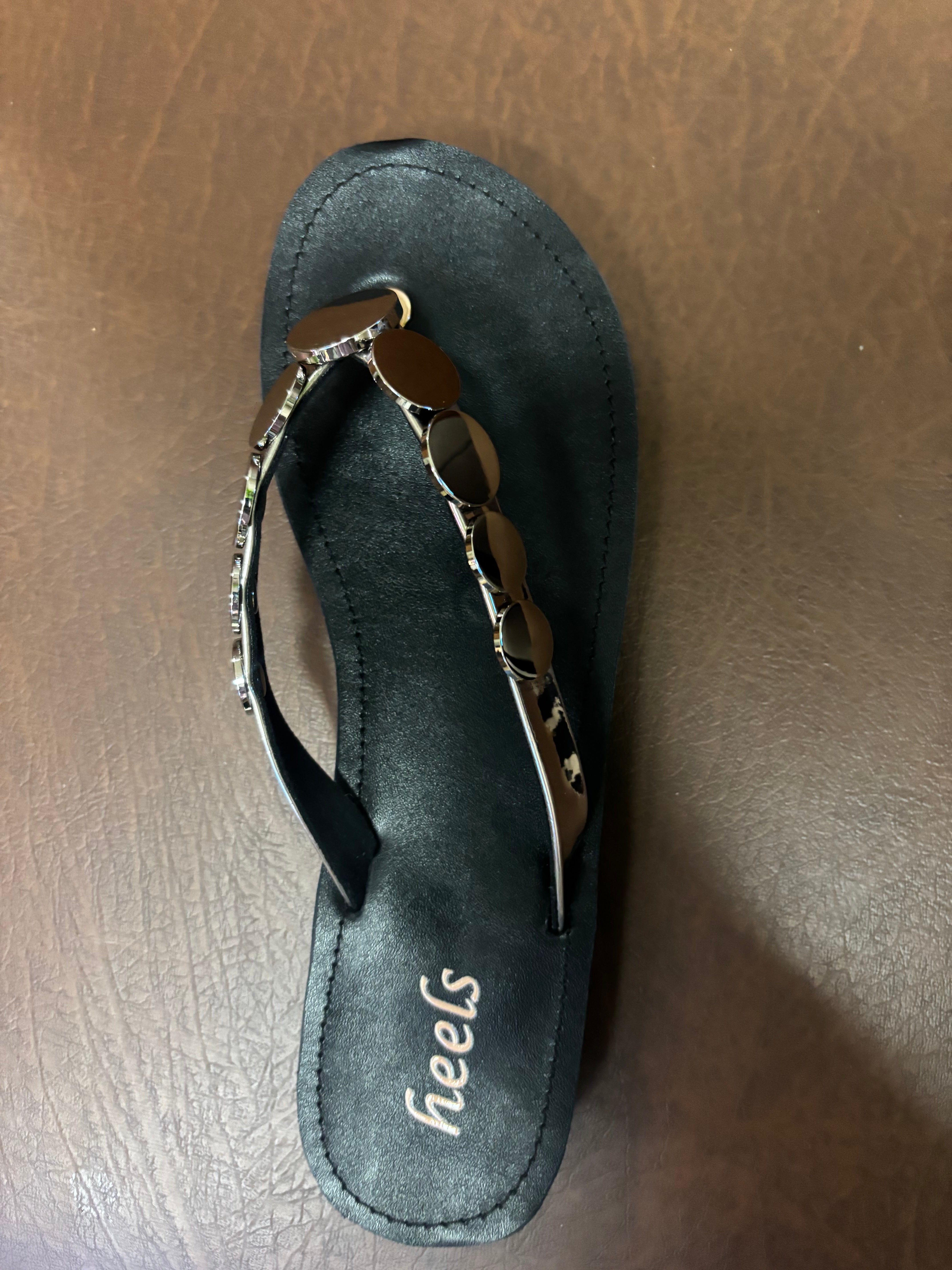 Nicolette Cushioned Coin V Strap Slippers - The Heels India