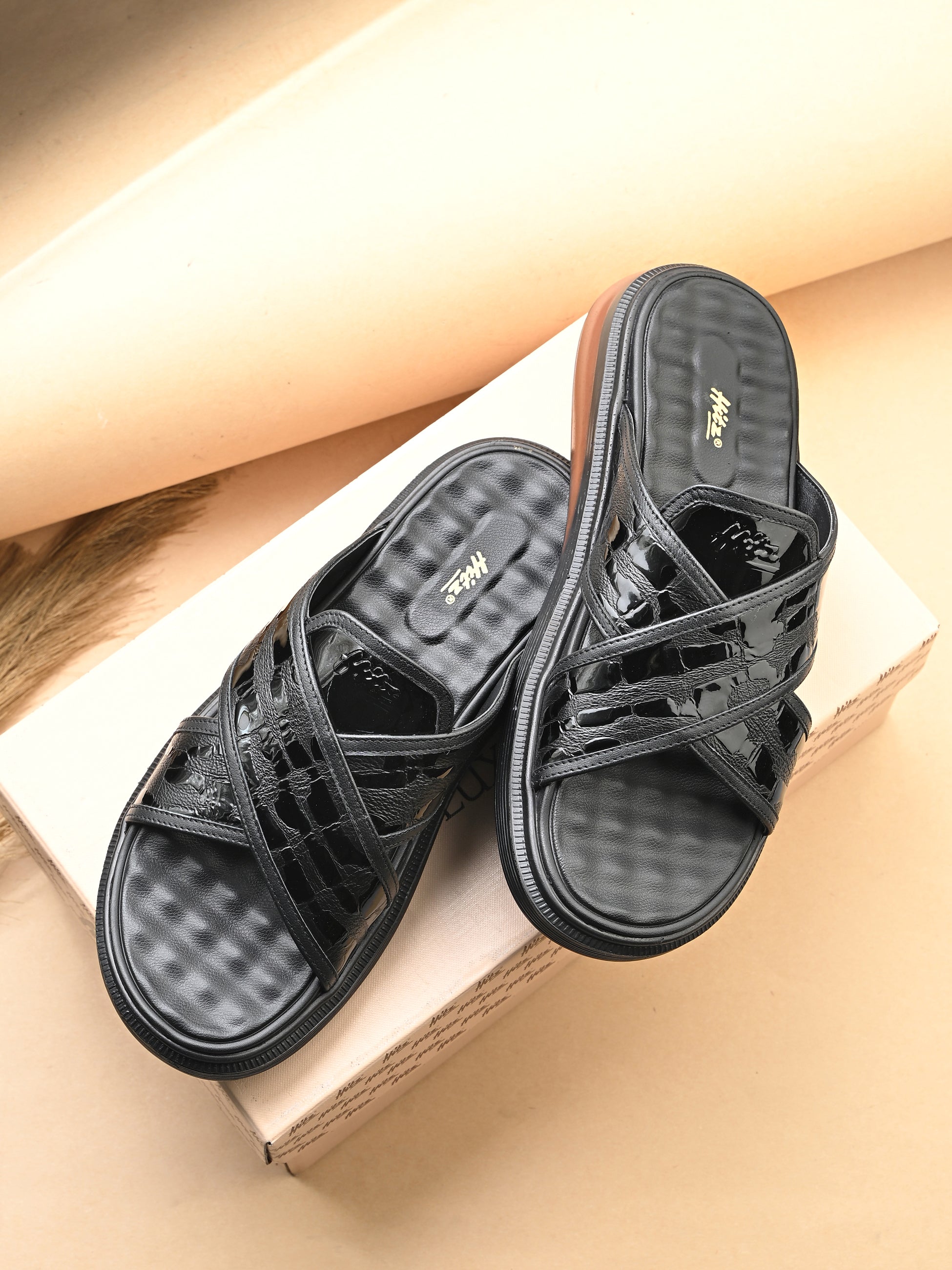 Ashton Leather Cushioned Cross Slippers