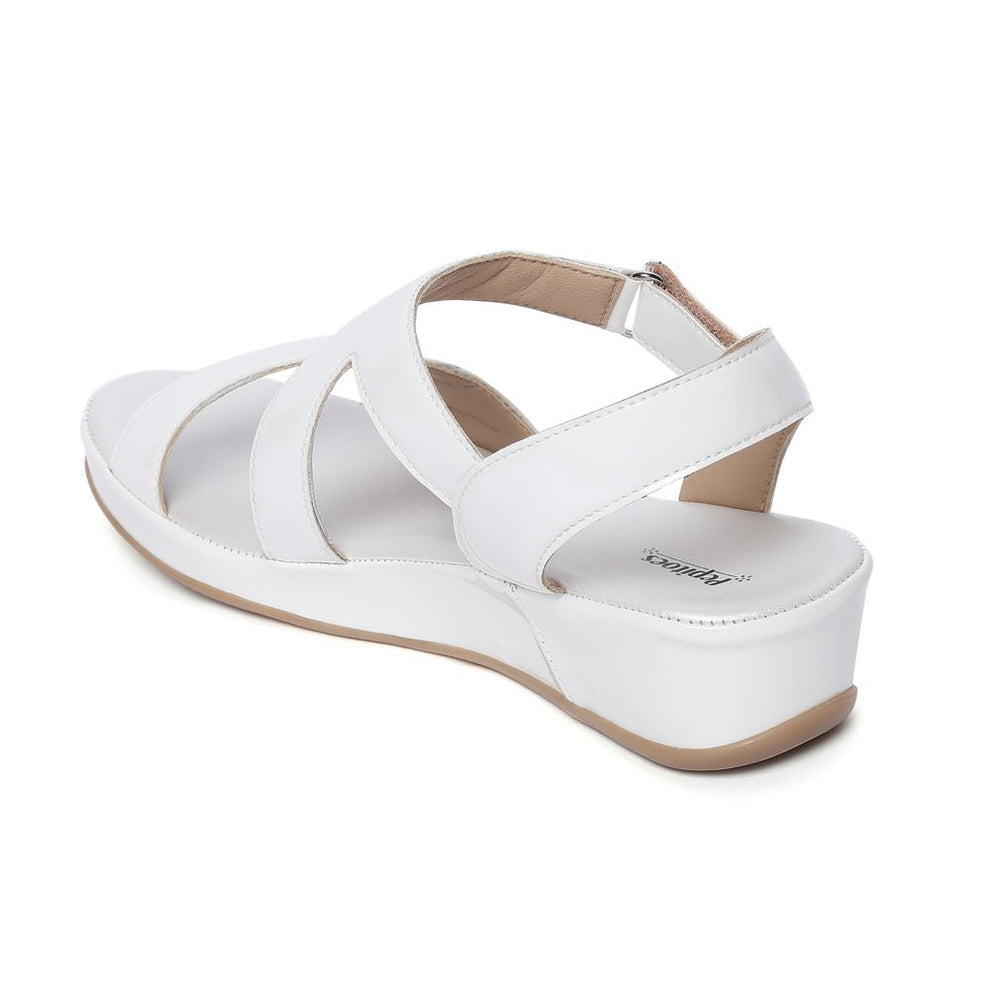 Beckett Cushioned Strap Sandals