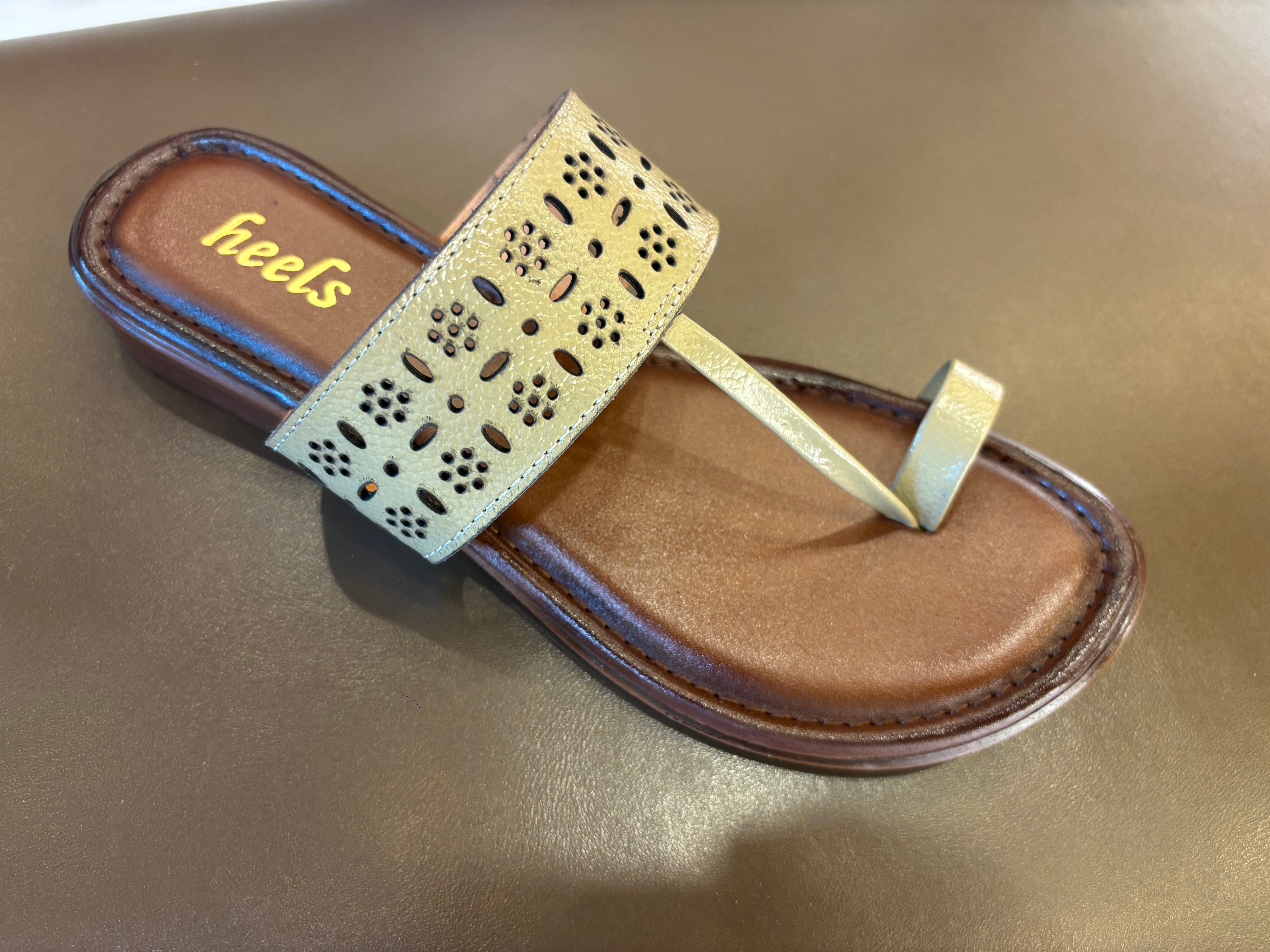 Doris Leather Thumb Kohlapuri Slippers - The Heels India