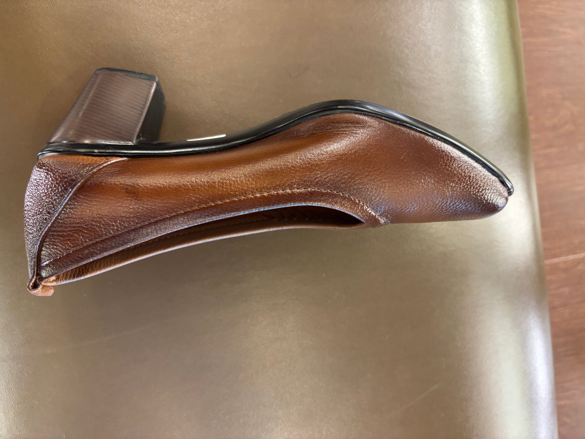 Olivia Leather Classic Block Heel Pumps