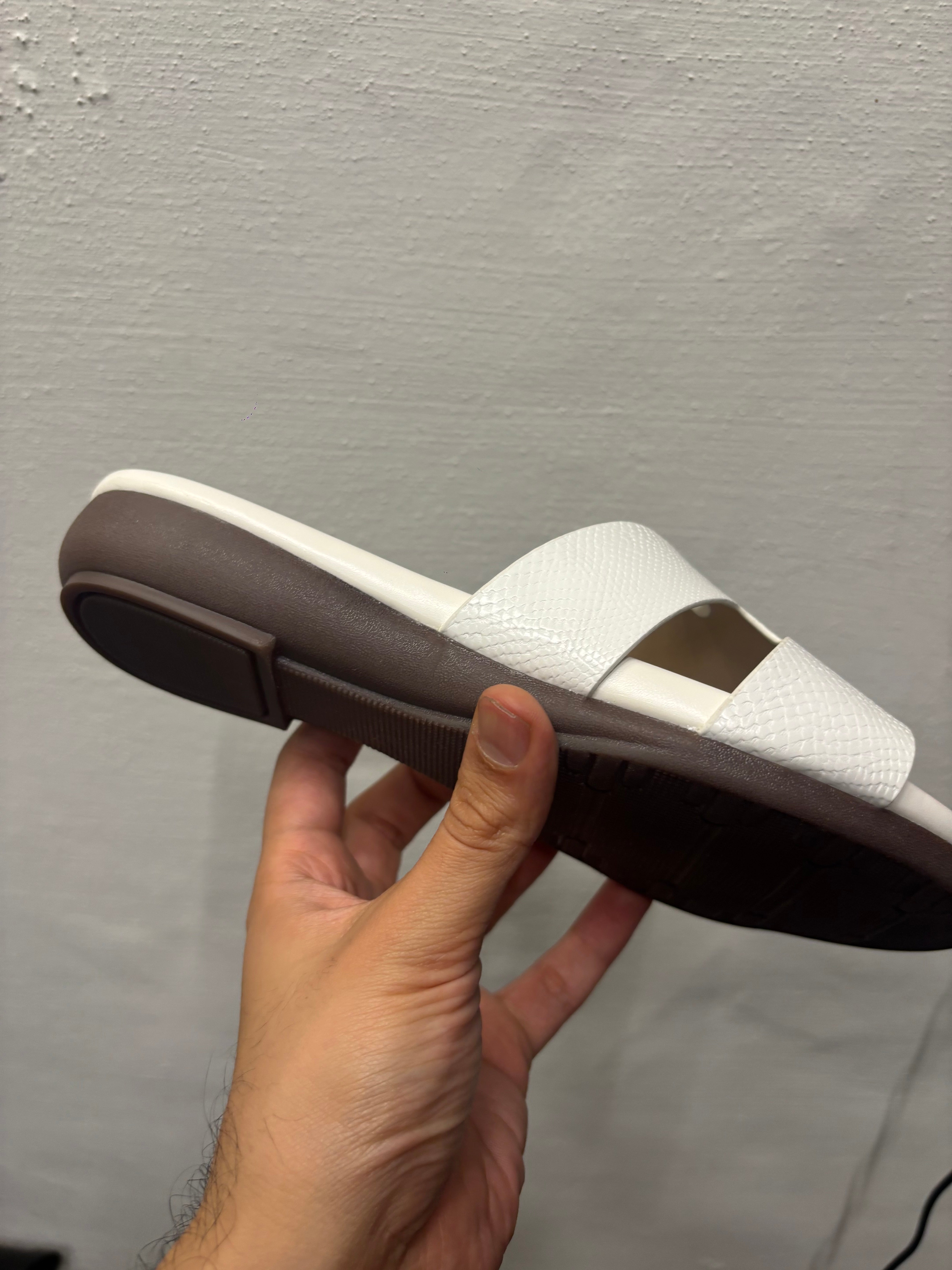 Abigail Cushioned Sliders