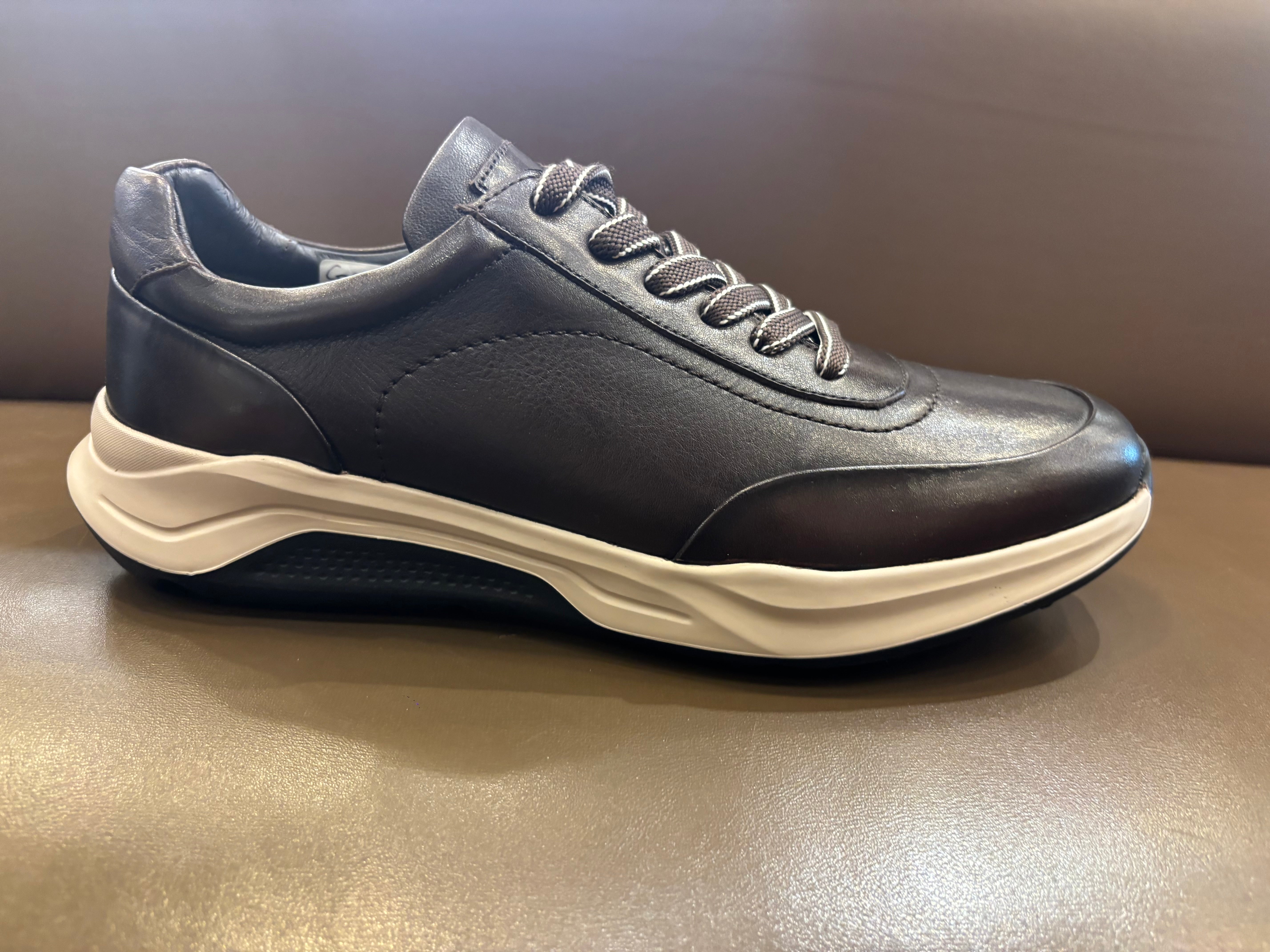 Kai Premium Leather Lace Up Sneakers