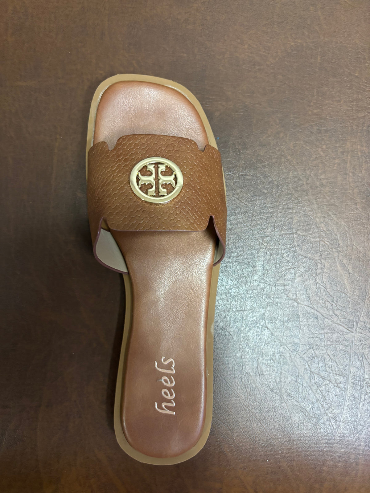 Nysa 2.0 Cushioned Flat Sliders