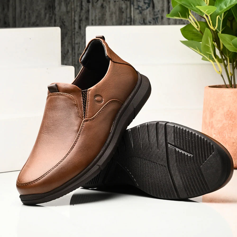 Hunter Leather Zero Gravity Sneakers - The Heels India