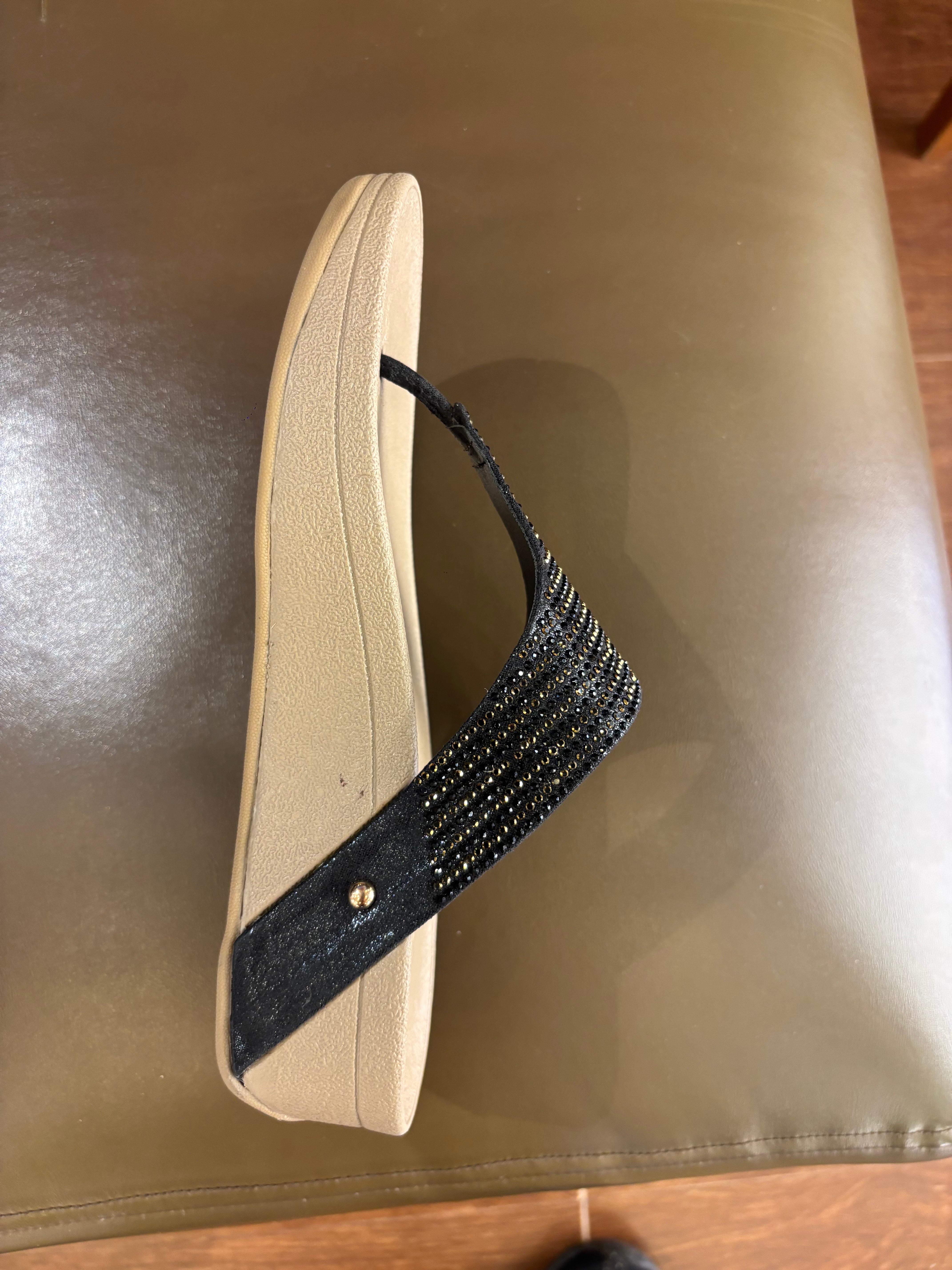 Gemma Bling Comfort Lite Flit Flop Slippers