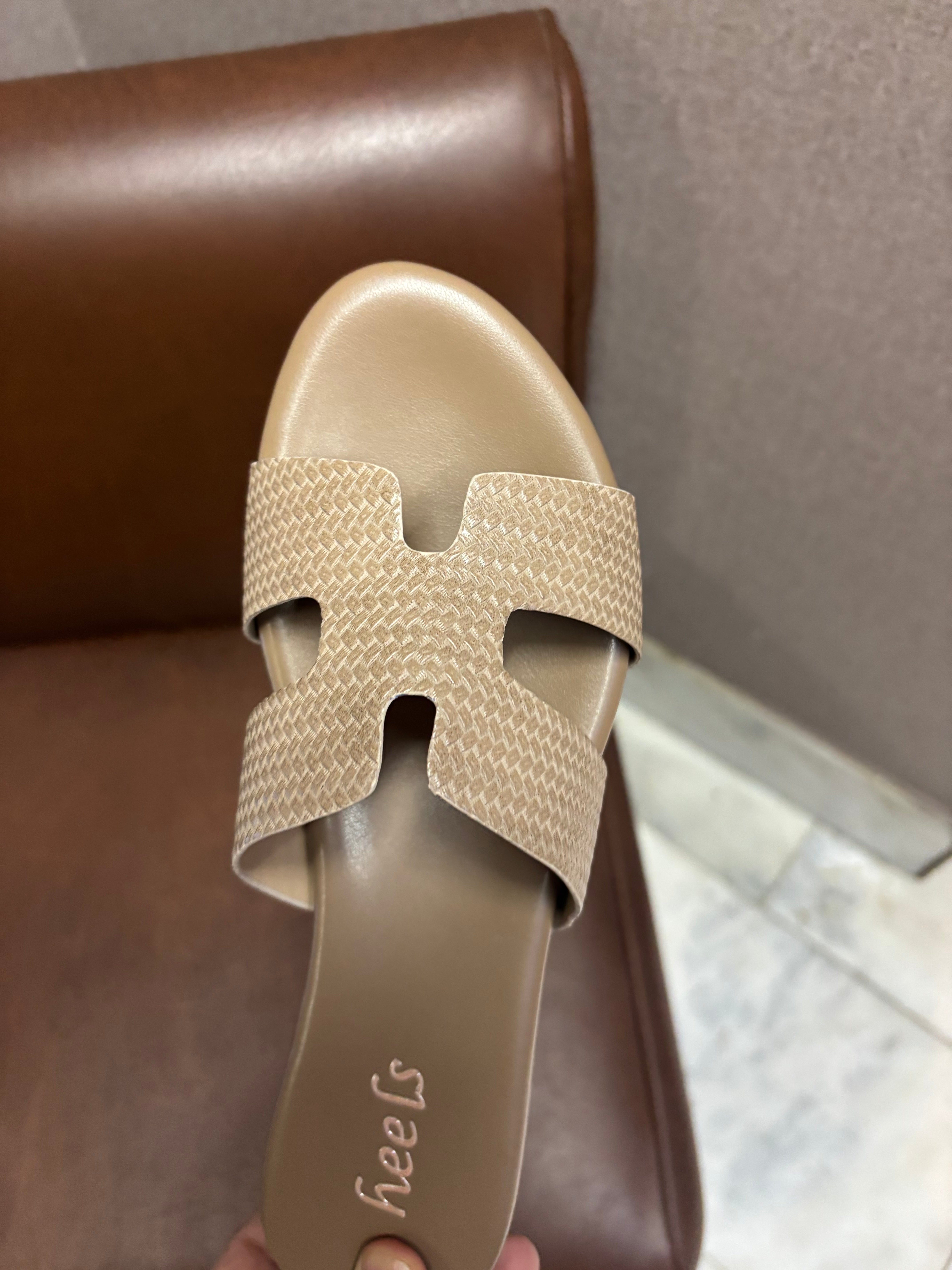 Abigail 2.0 Cushioned Sliders