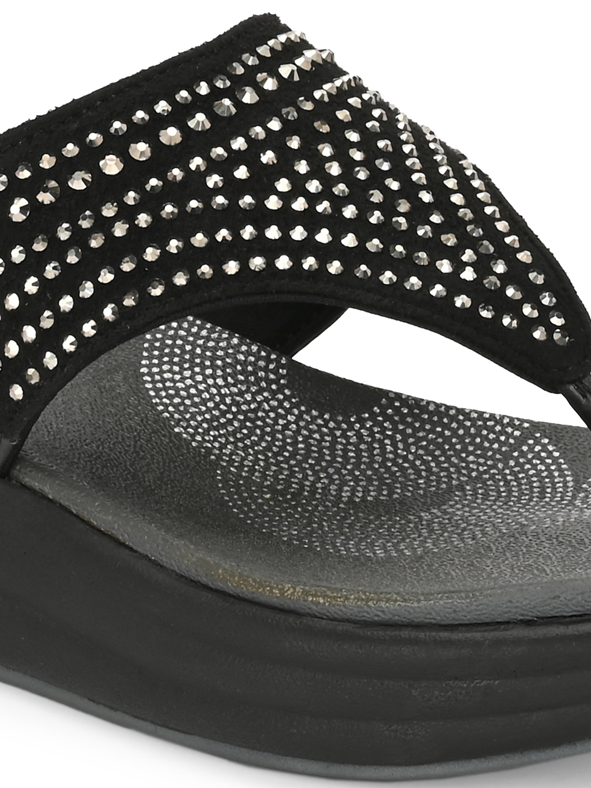 Aveline Cushioned Slippers