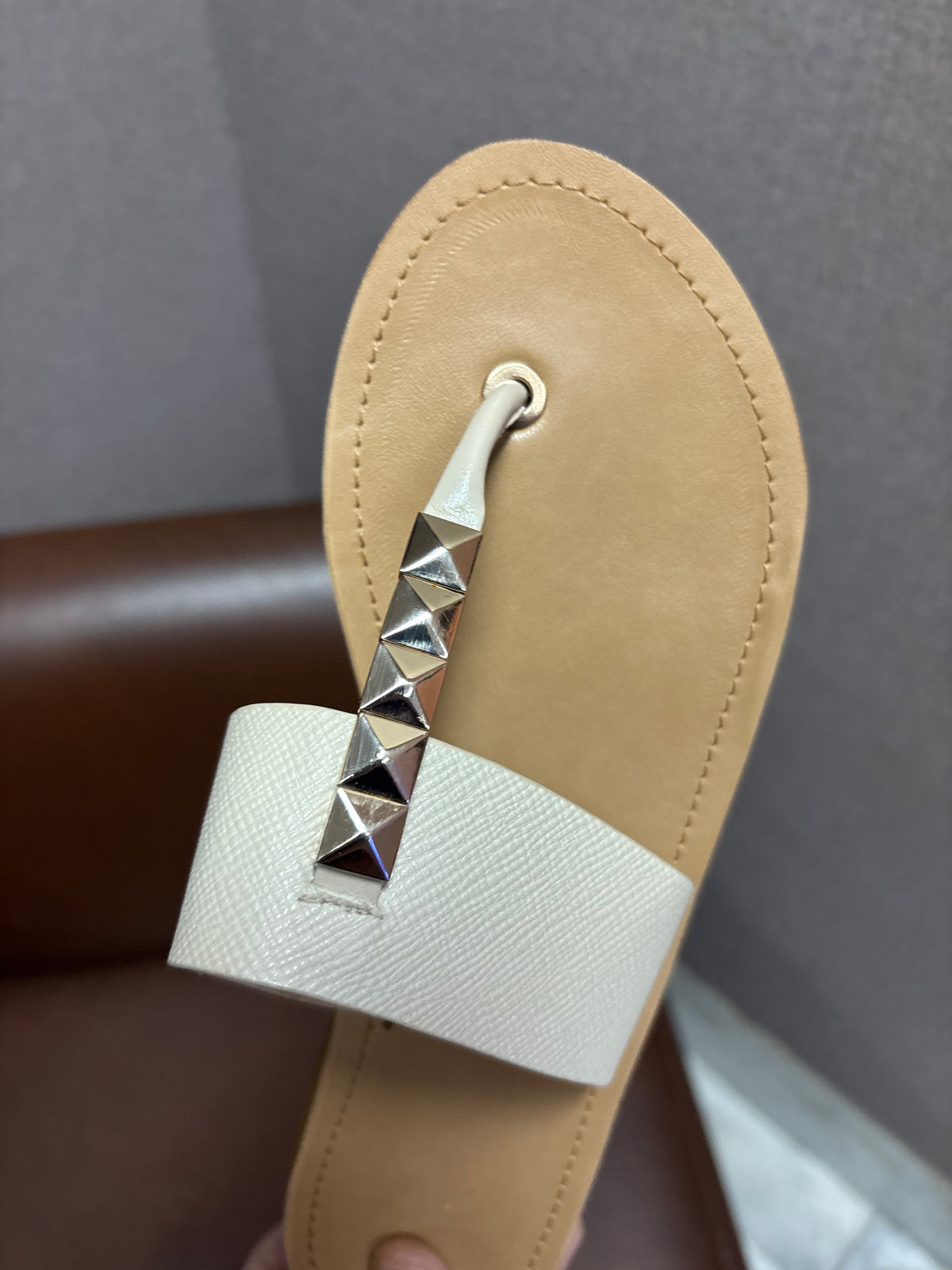 Adele Cushioned V Strap Slippers