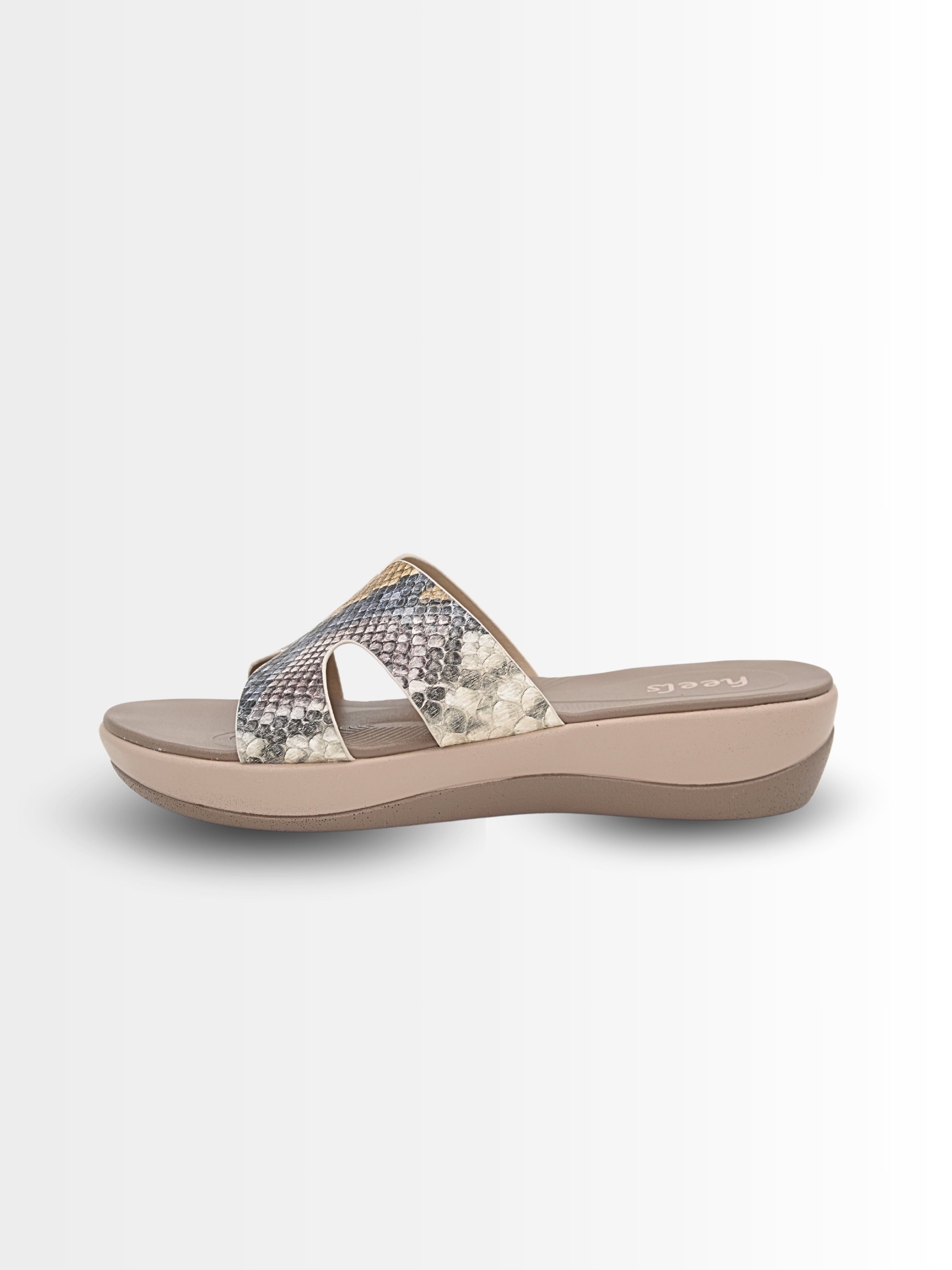 Fergie Cushioned Sliders