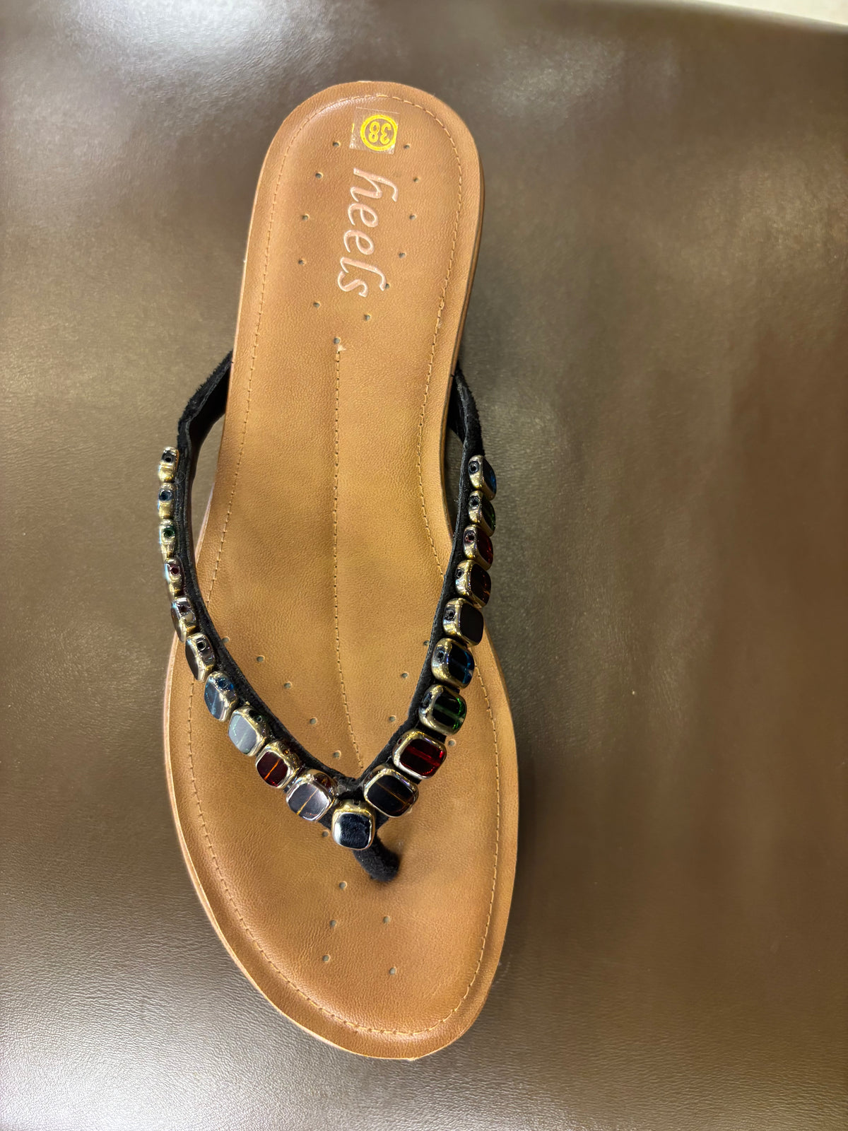 Julia Cushioned Beads V Strap Wedge Slippers