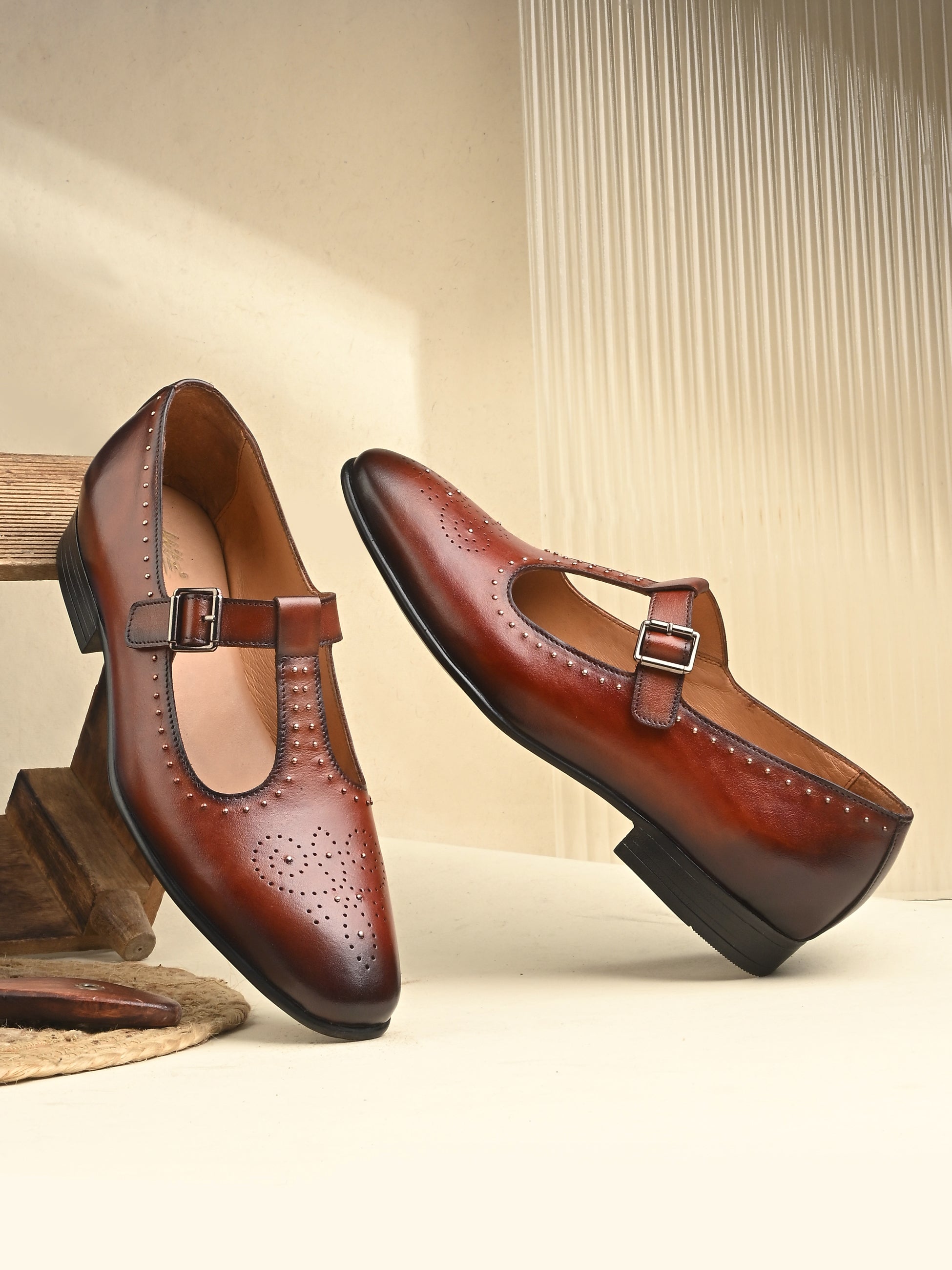 Imperious Ethnic Leather Roman Sandals - The Heels India